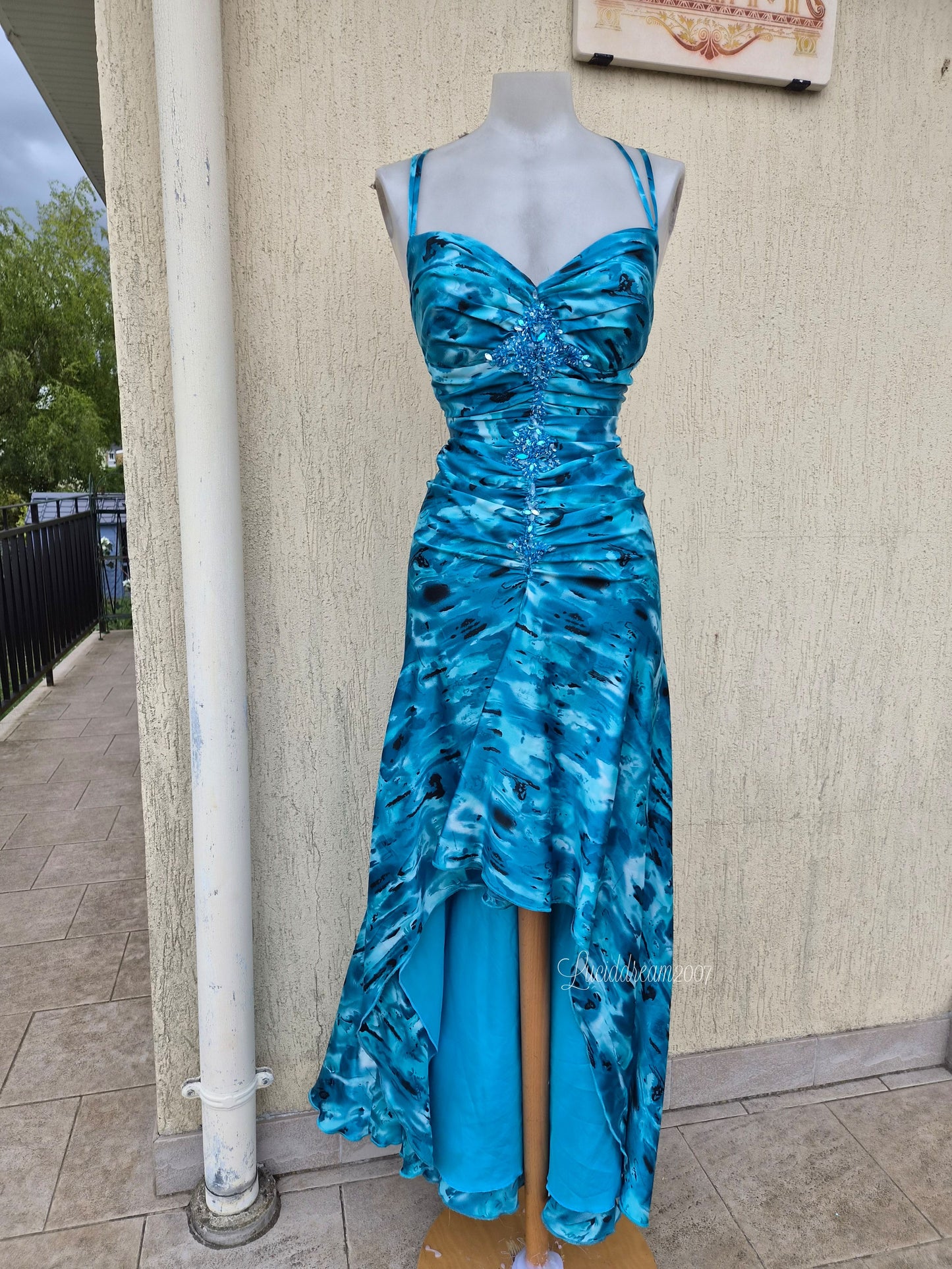Robe asymétrique bleue Dave & Johnny