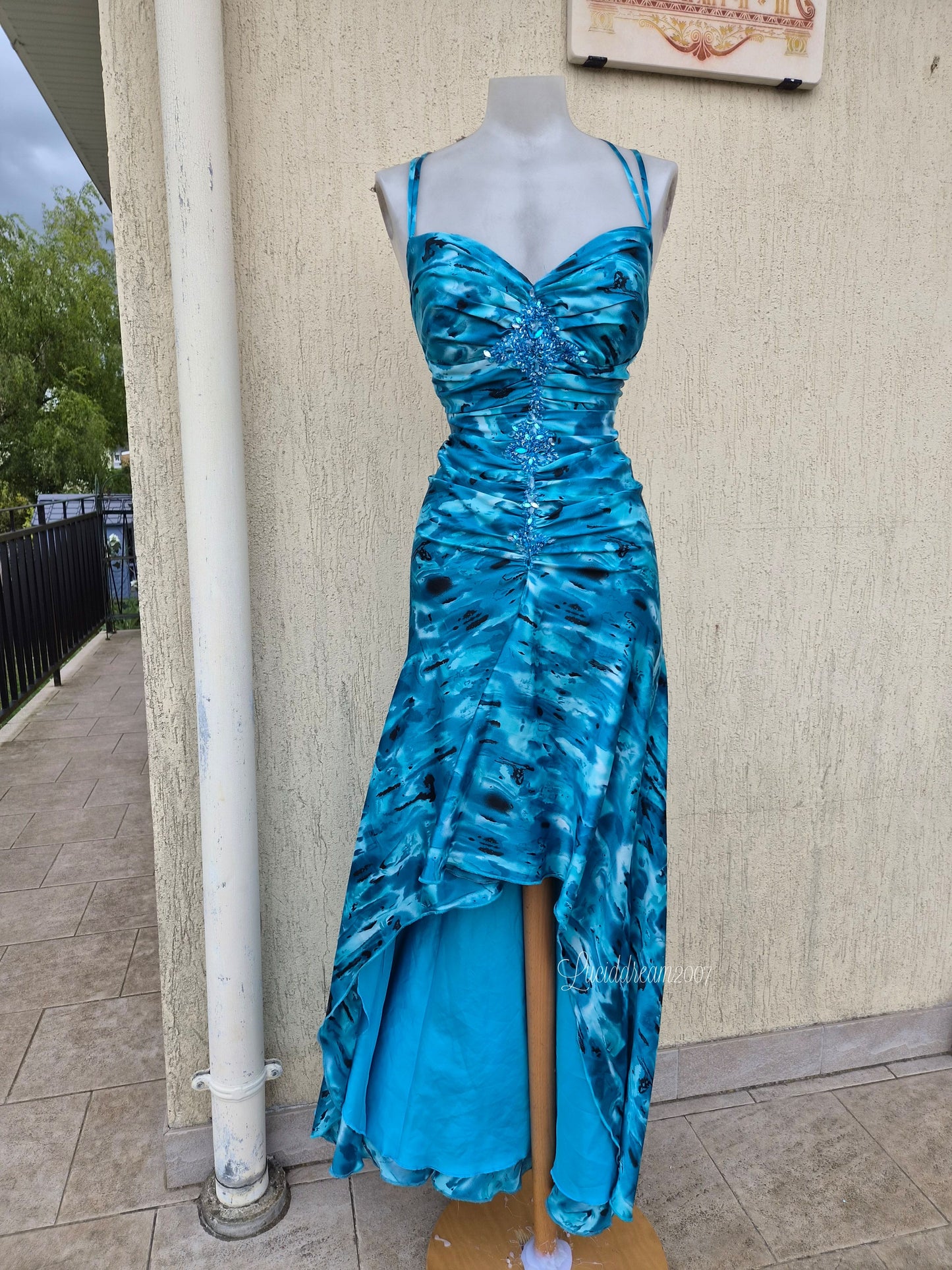 Robe asymétrique bleue Dave & Johnny