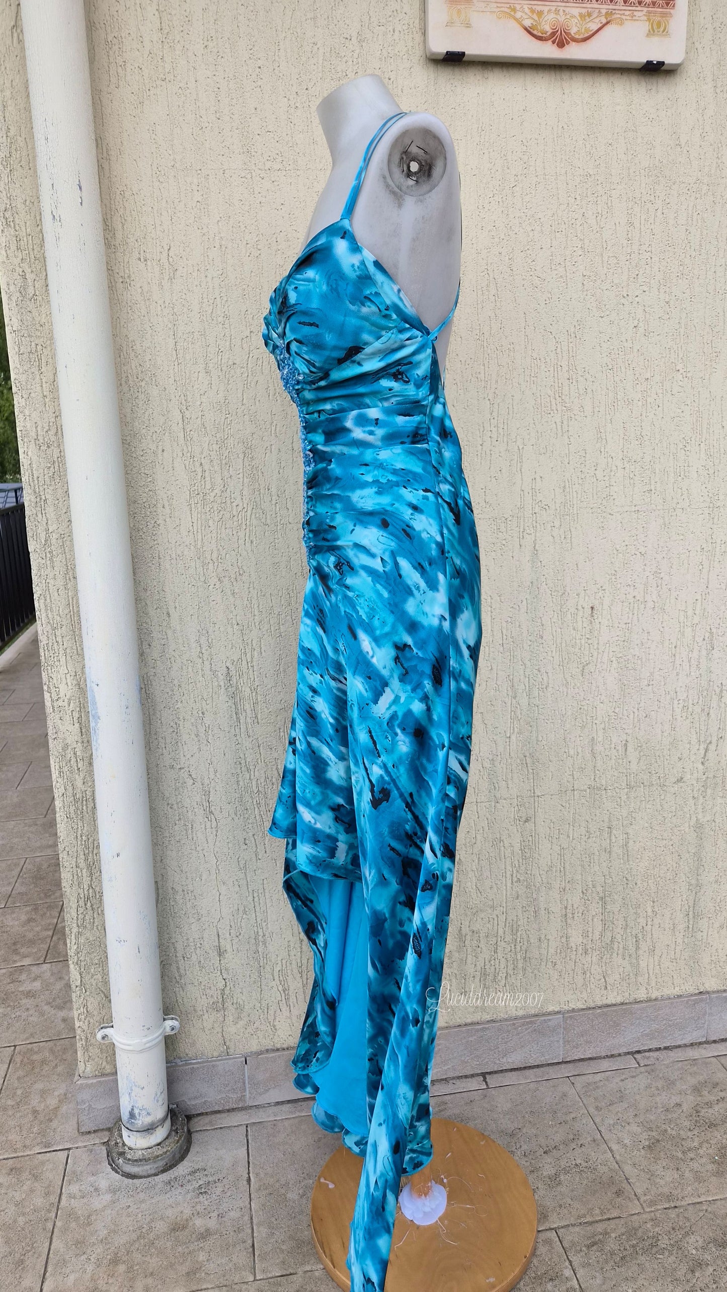 Robe asymétrique bleue Dave & Johnny