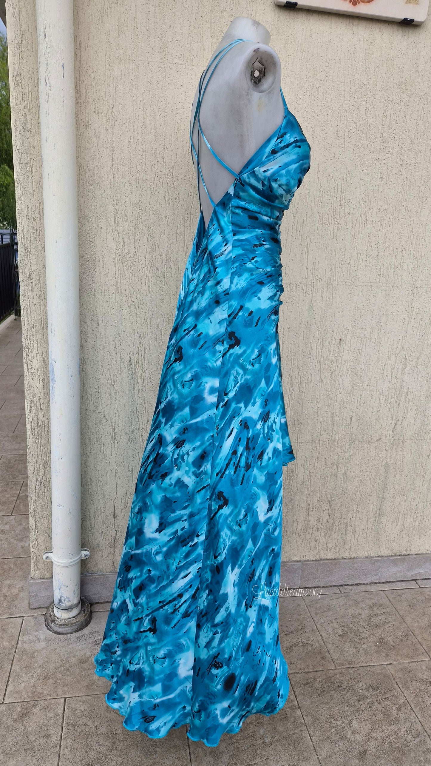 Robe asymétrique bleue Dave & Johnny