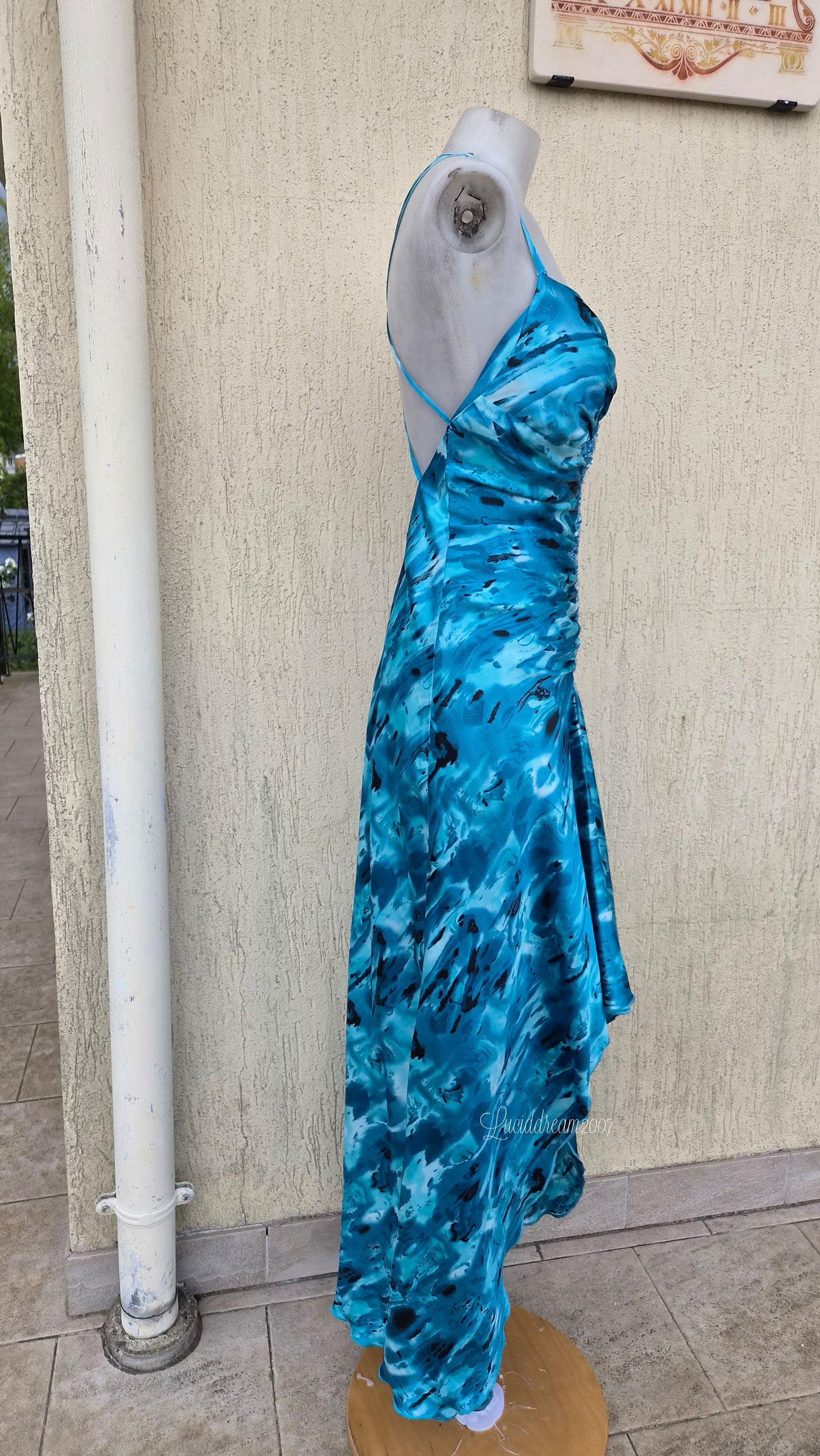 Robe asymétrique bleue Dave & Johnny