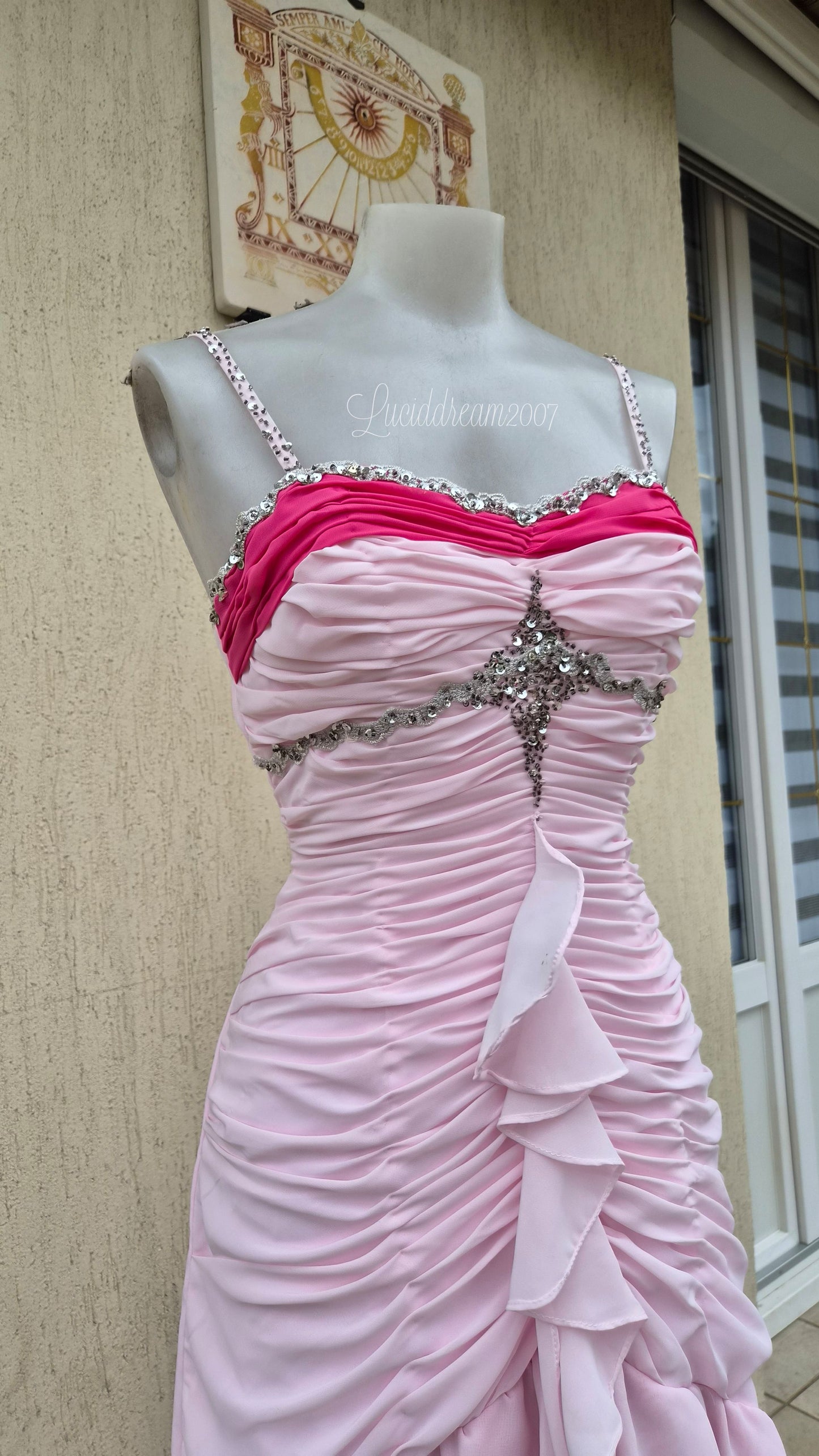 Robe rose deux tons dos lacé