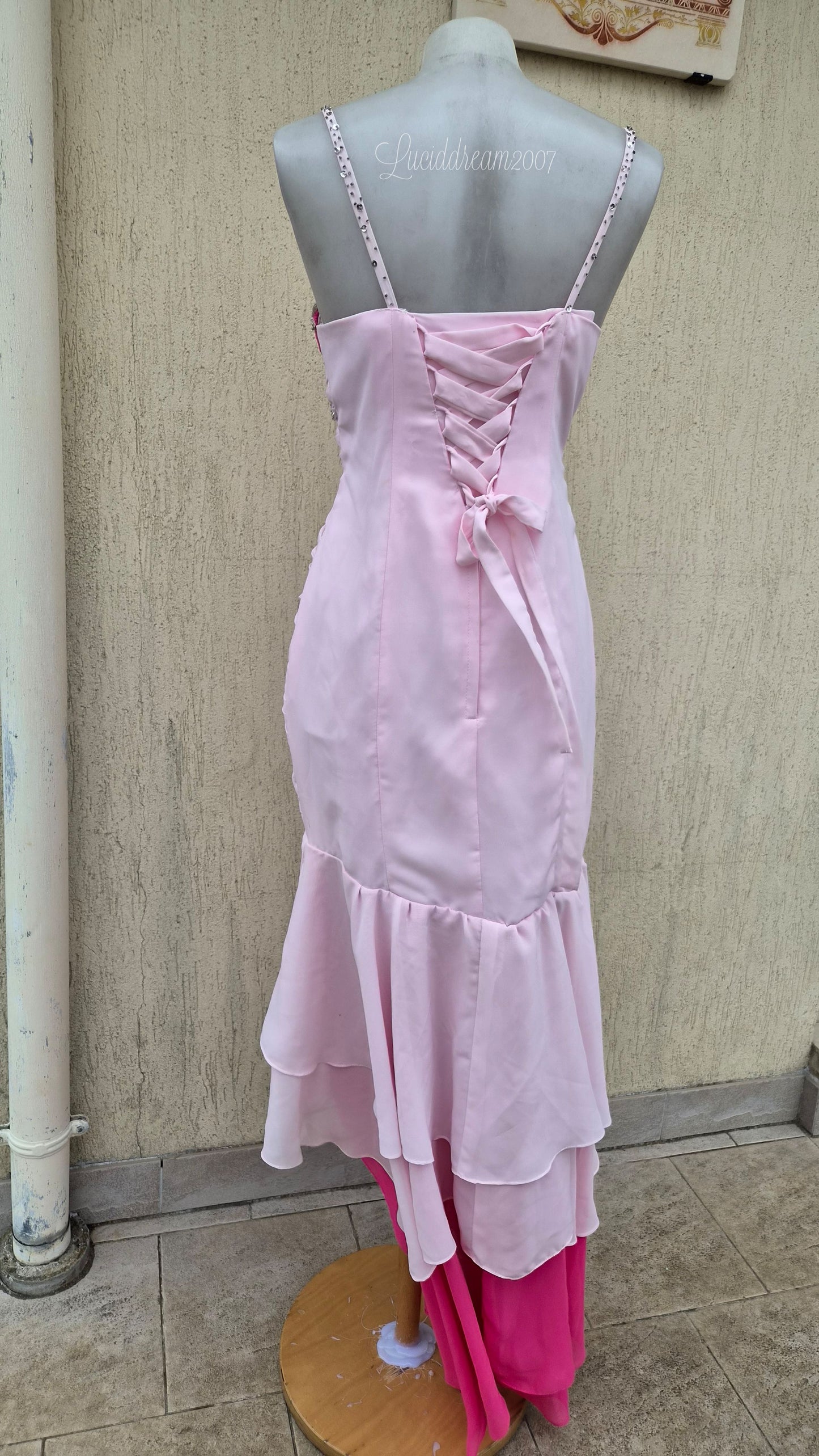 Robe rose deux tons dos lacé