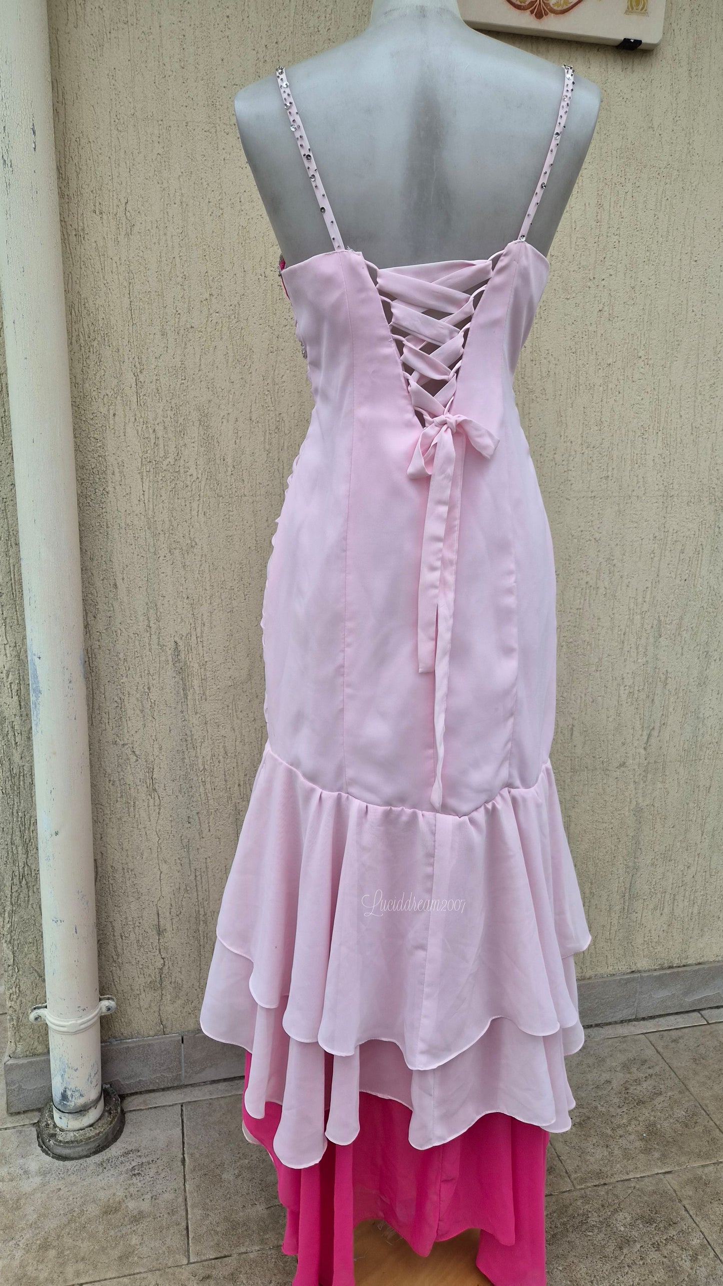 Robe rose deux tons dos lacé