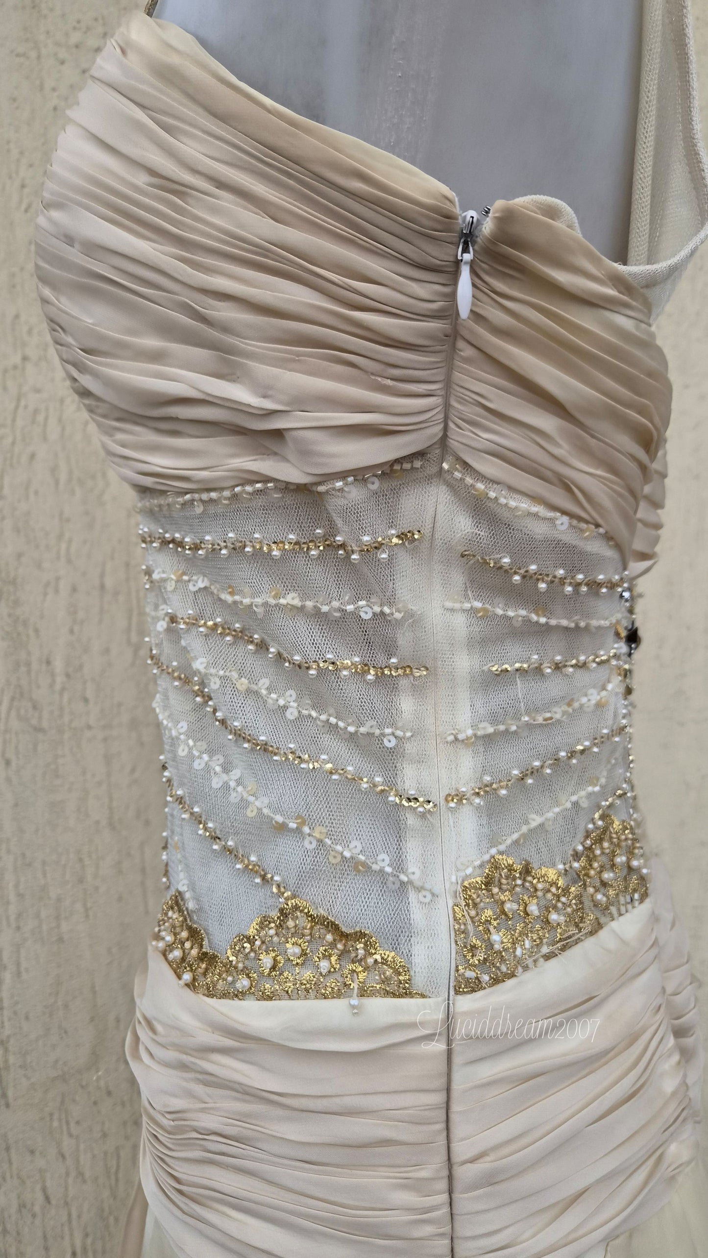 Robe de soirée crème brodée