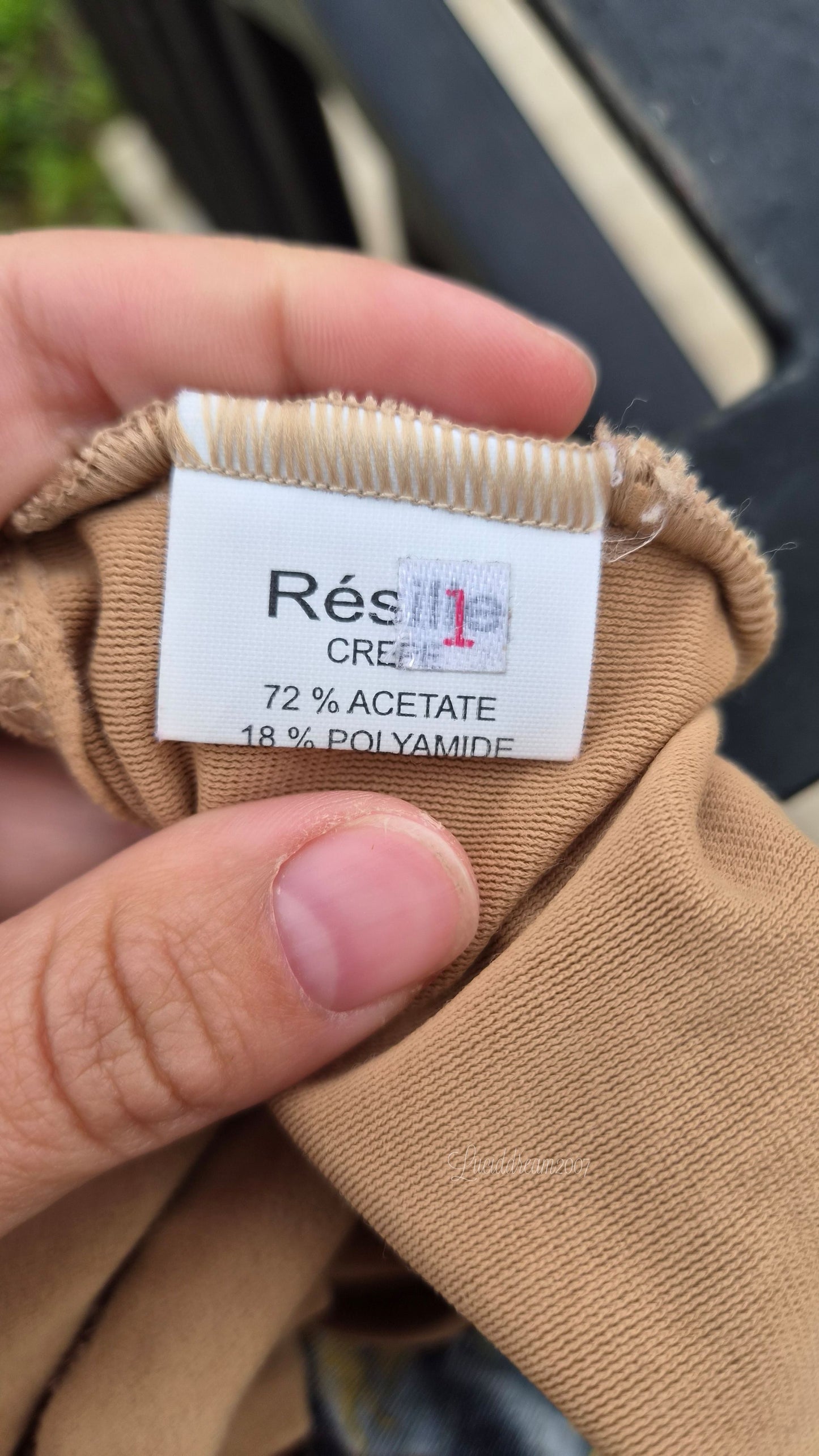 Ensemble camel détails dentelle