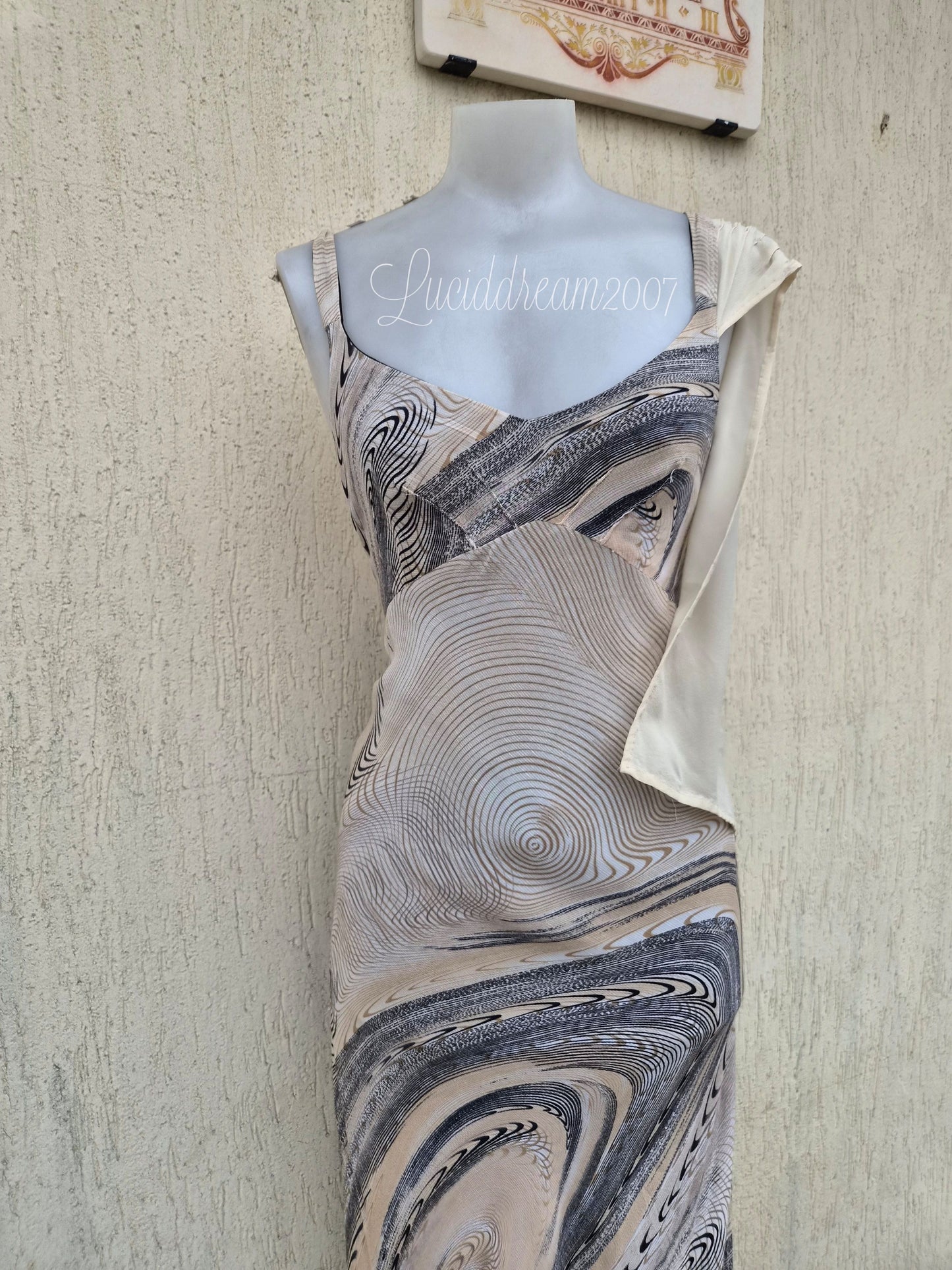 Robe en voile beige