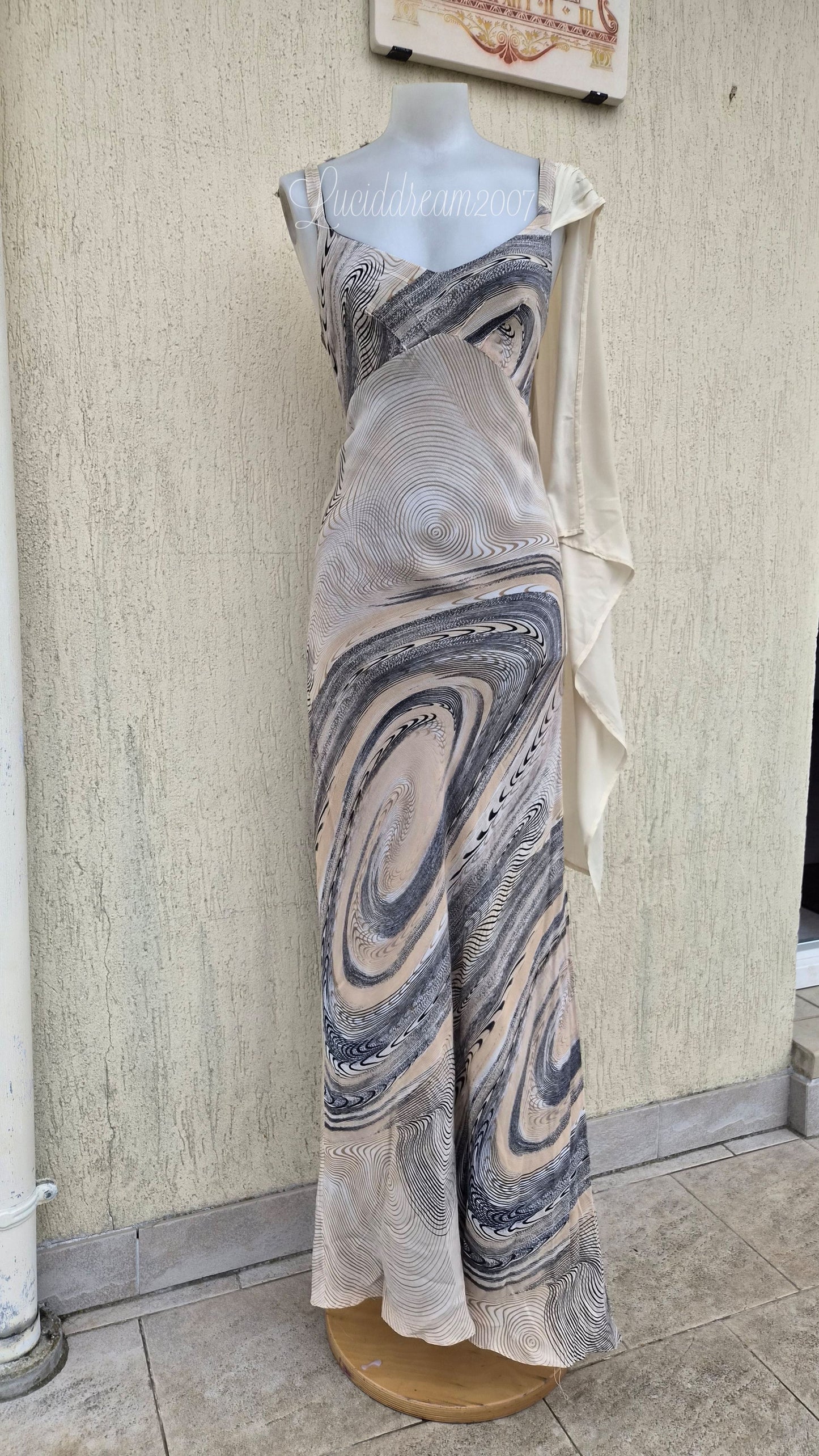 Robe en voile beige