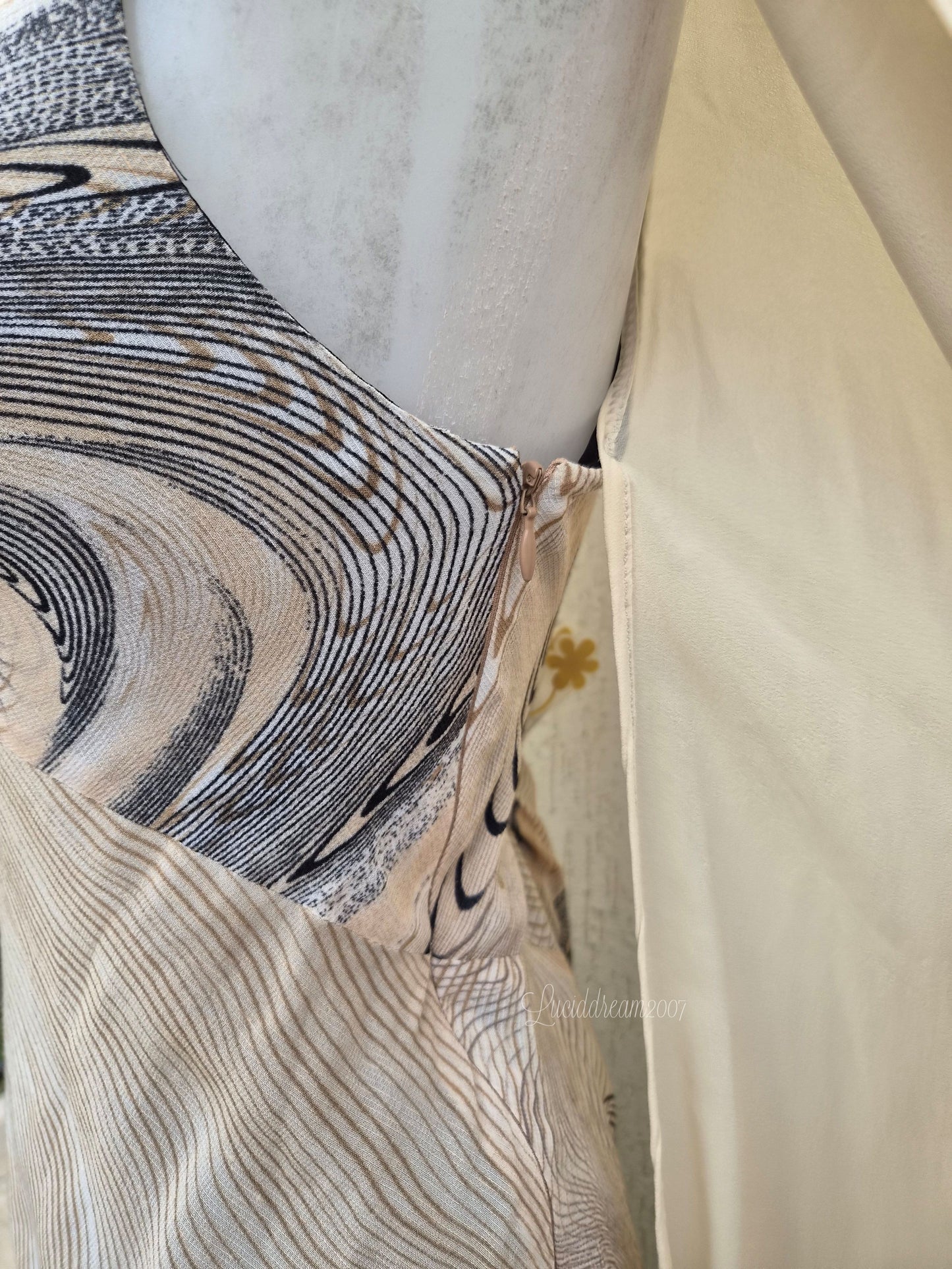 Robe en voile beige