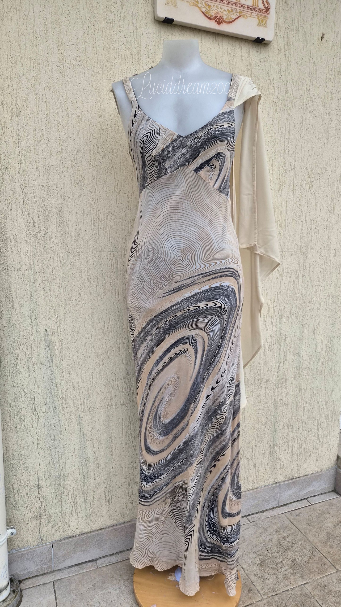 Robe en voile beige