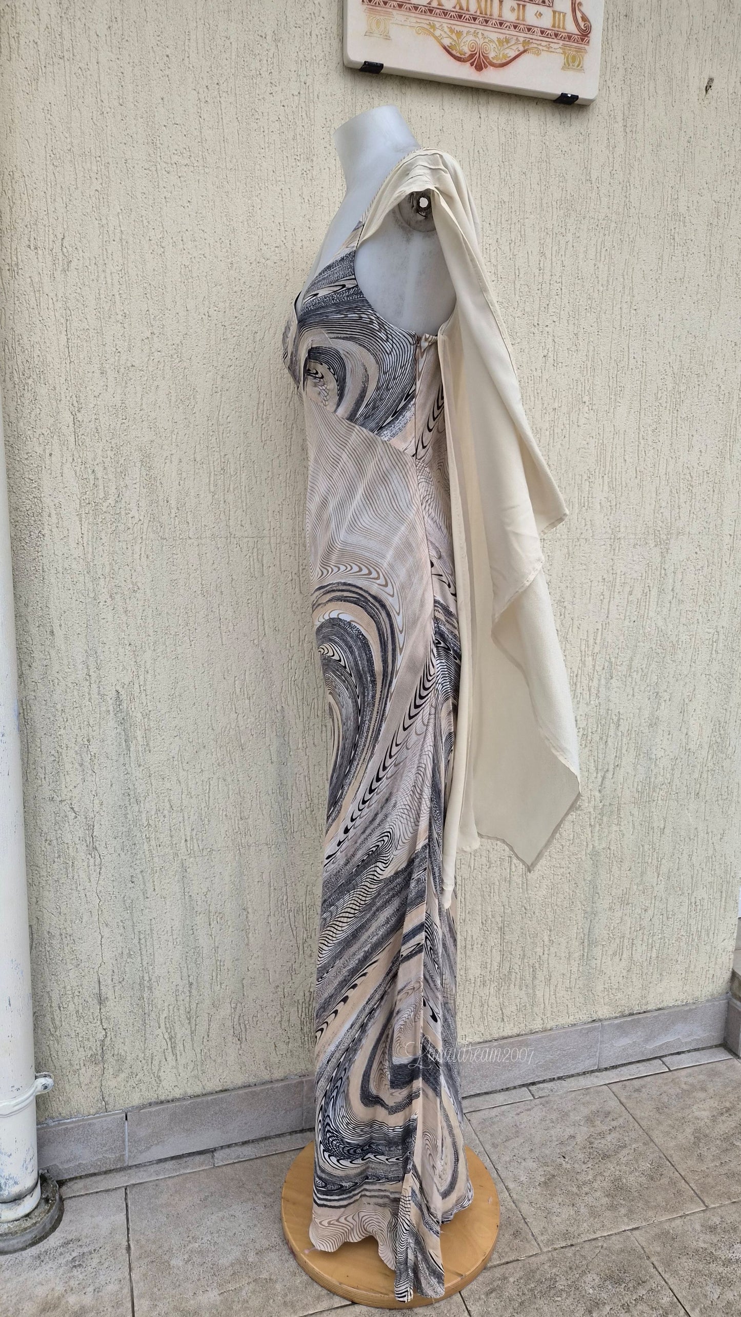 Robe en voile beige