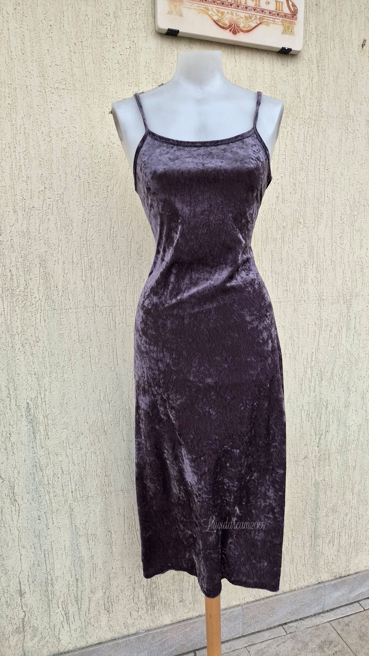 Robe en velours ras grise