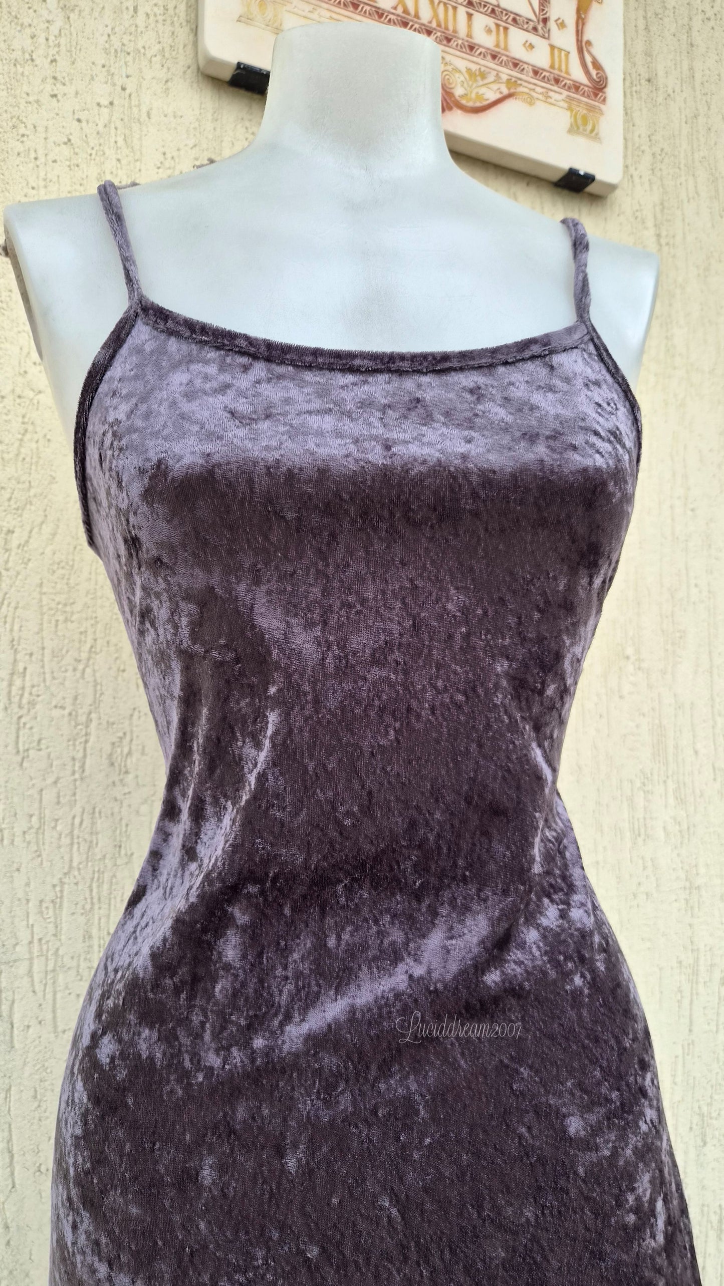 Robe en velours ras grise