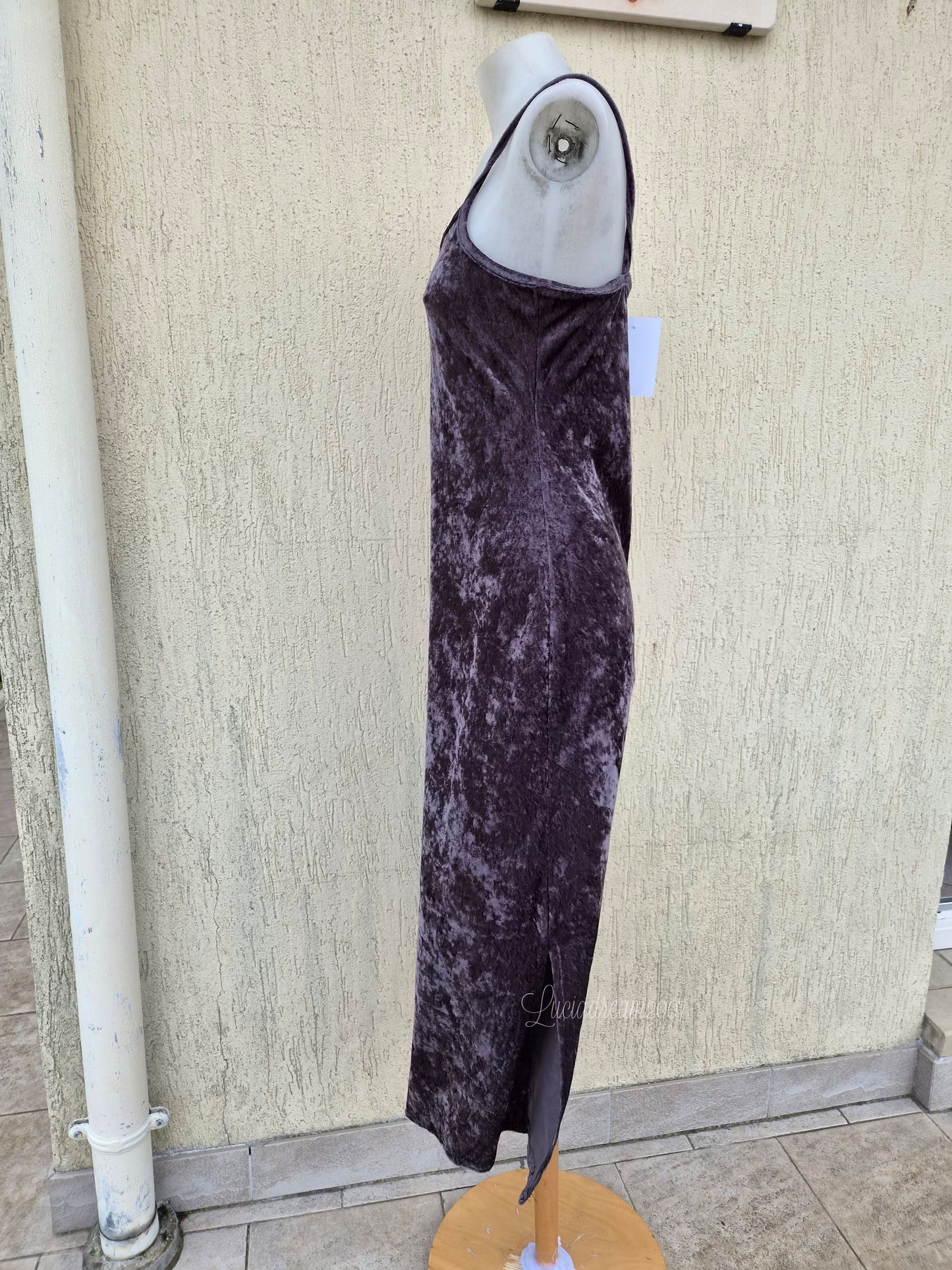 Robe en velours ras grise