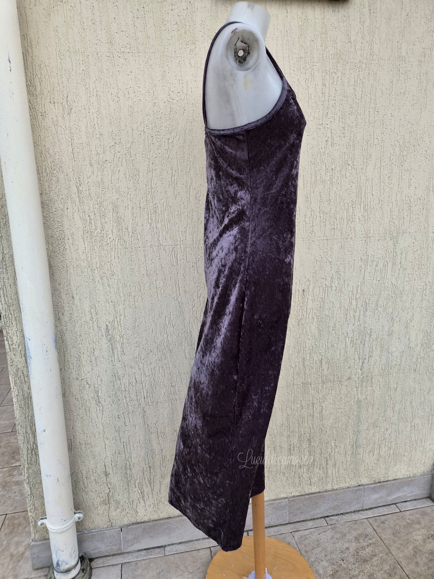 Robe en velours ras grise