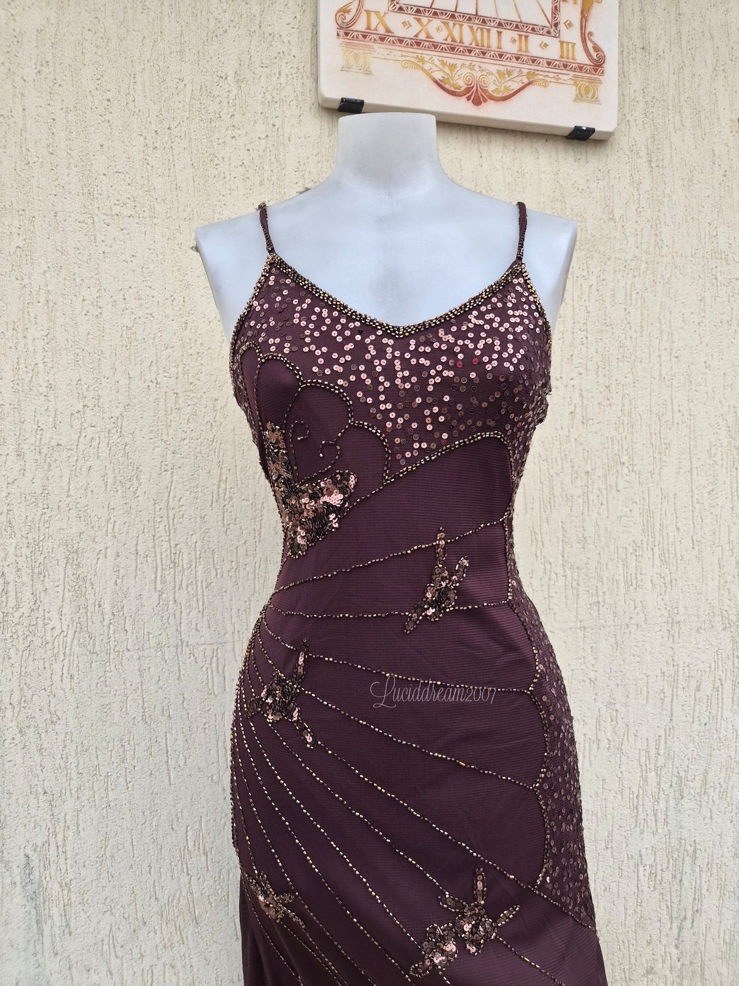 Robe en voile brodée marron