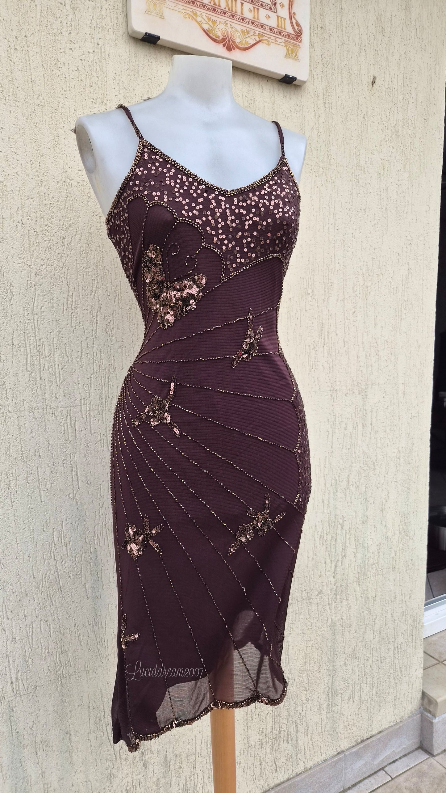 Robe en voile brodée marron