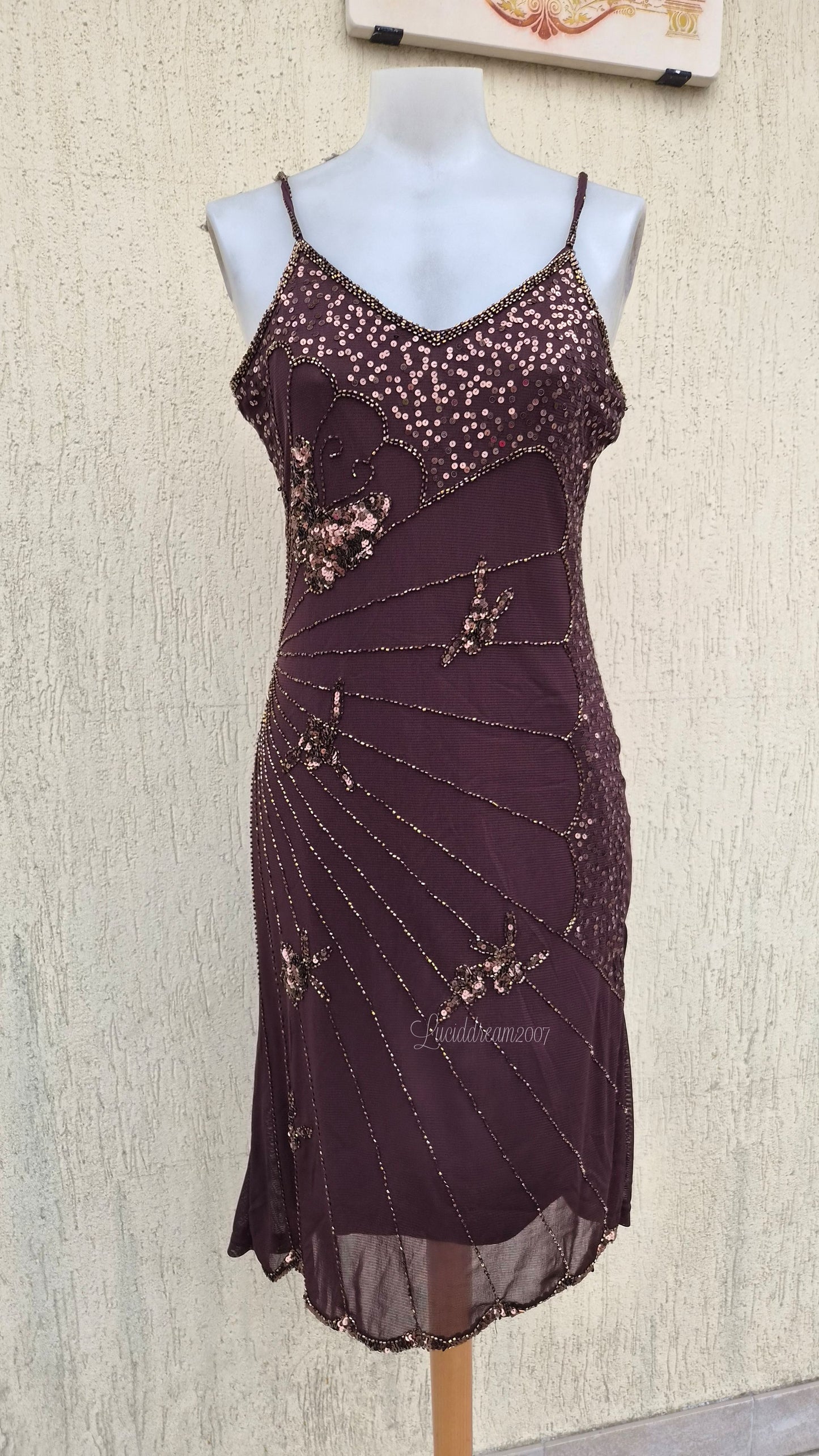 Robe en voile brodée marron