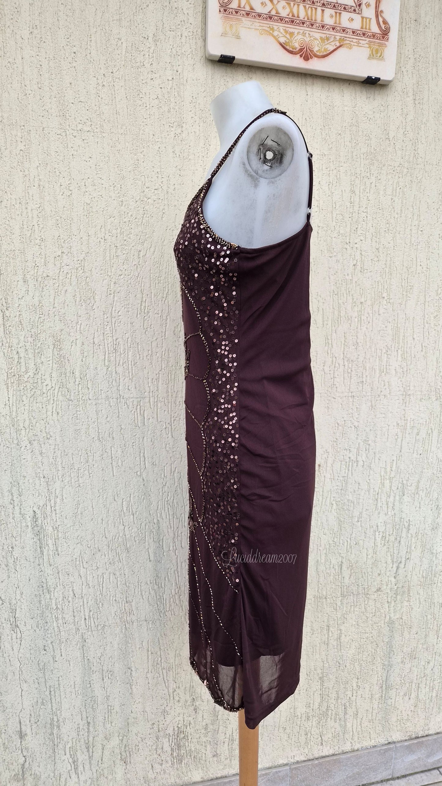 Robe en voile brodée marron