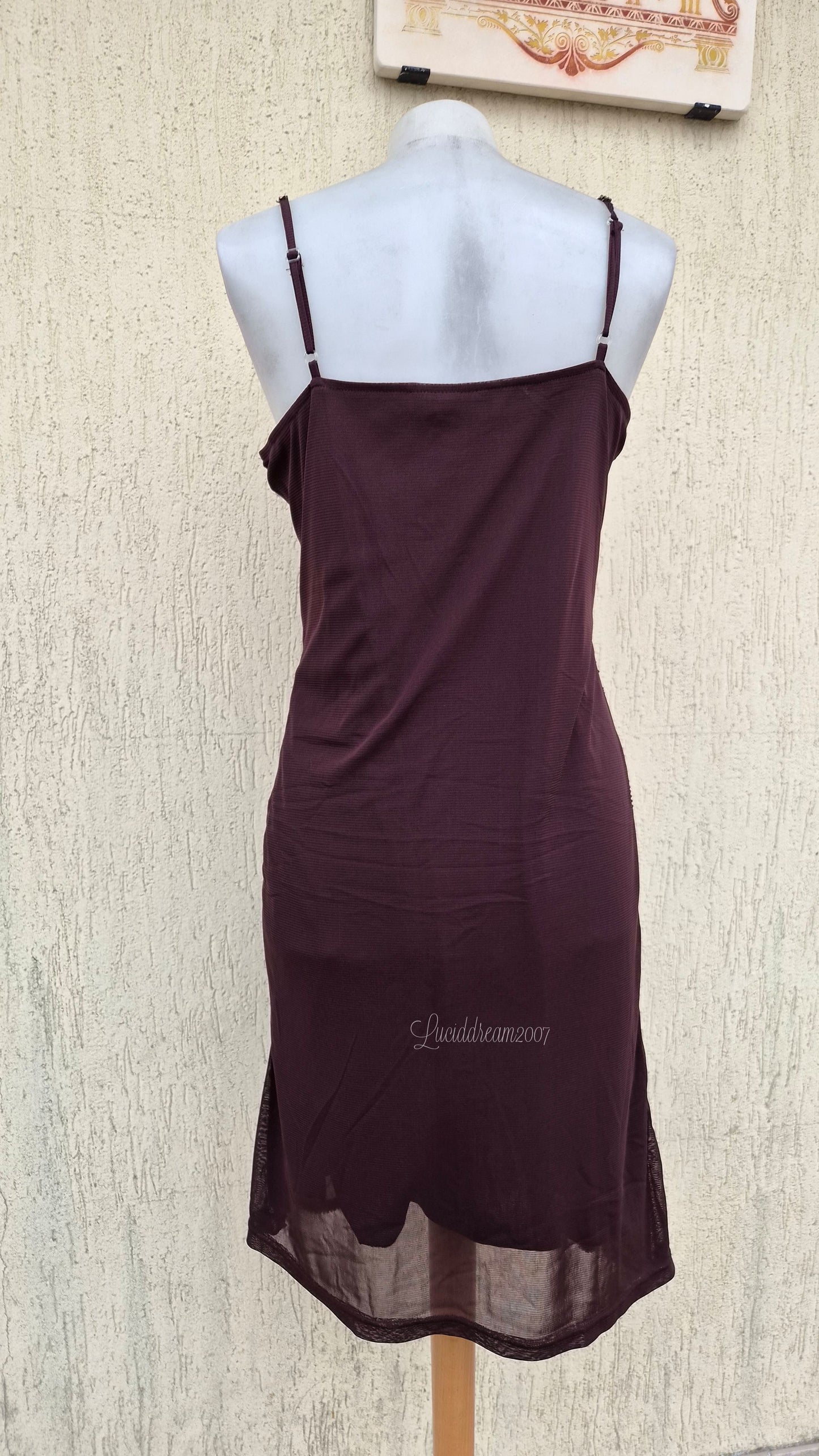 Robe en voile brodée marron