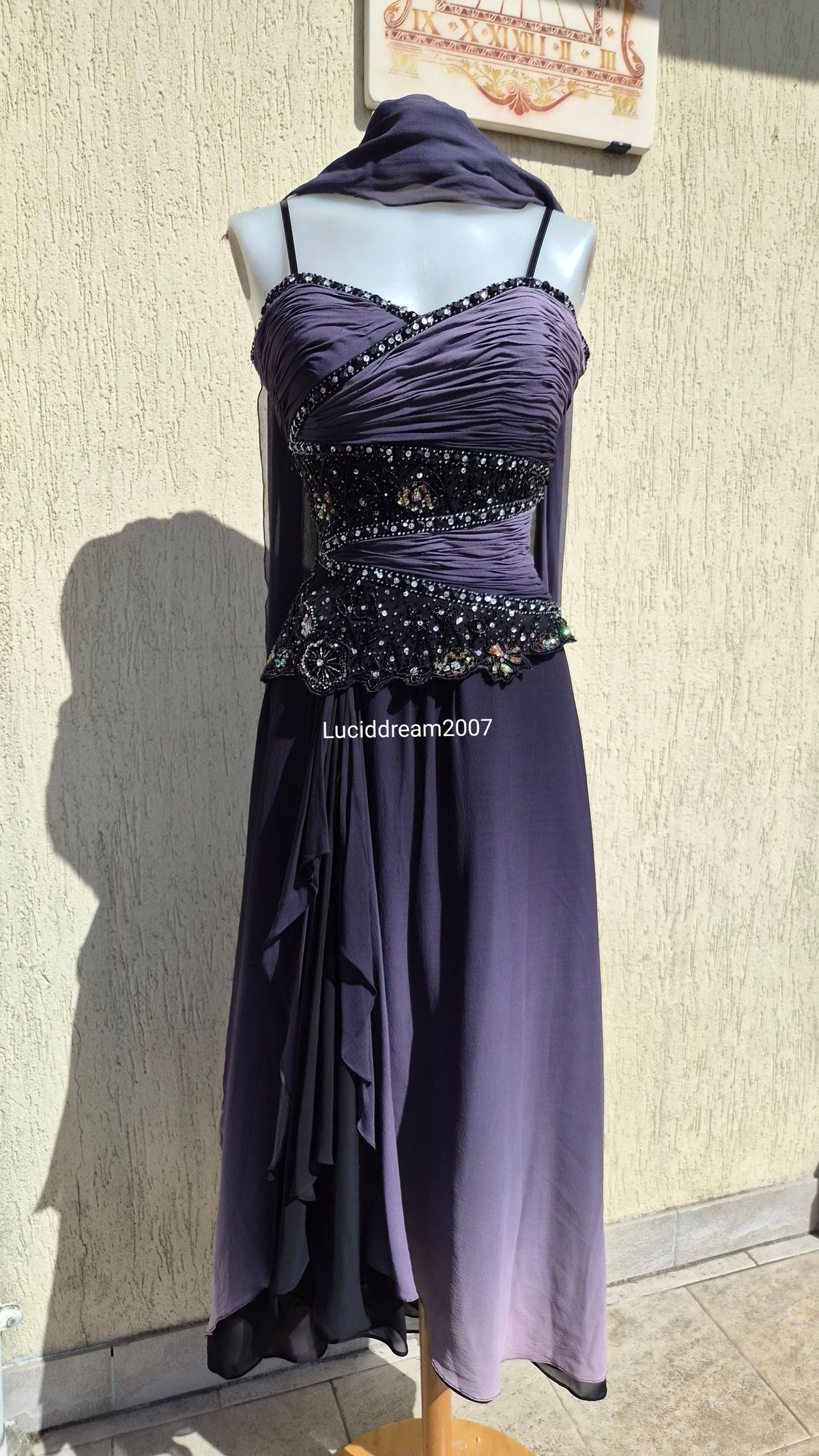 Robe dégradé de violets brodée