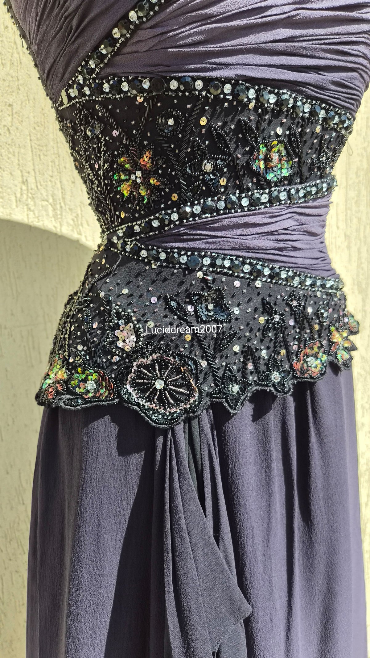 Robe dégradé de violets brodée