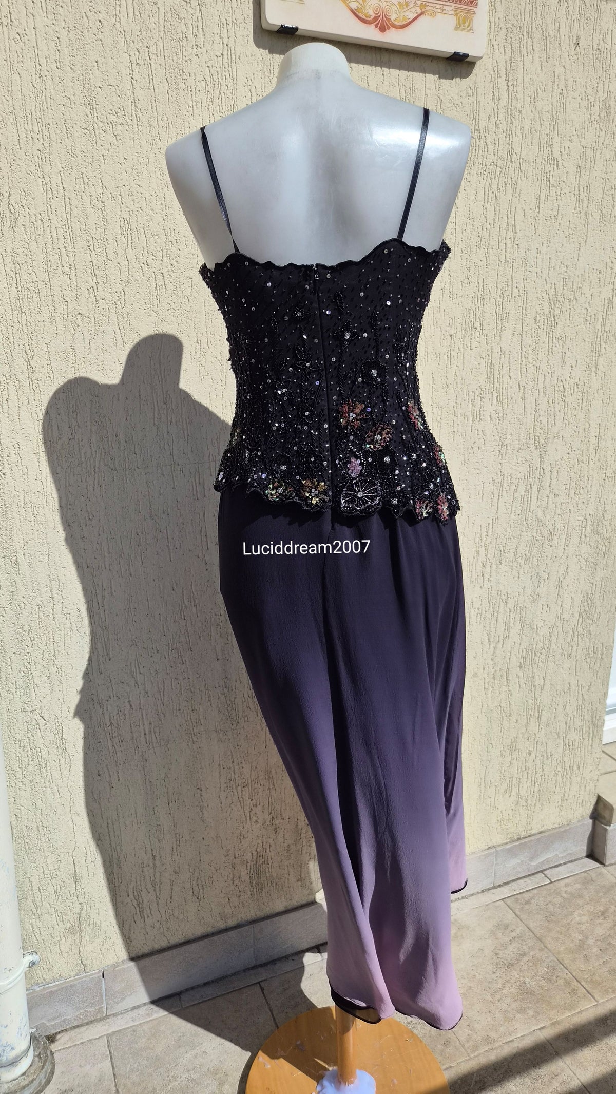 Robe dégradé de violets brodée