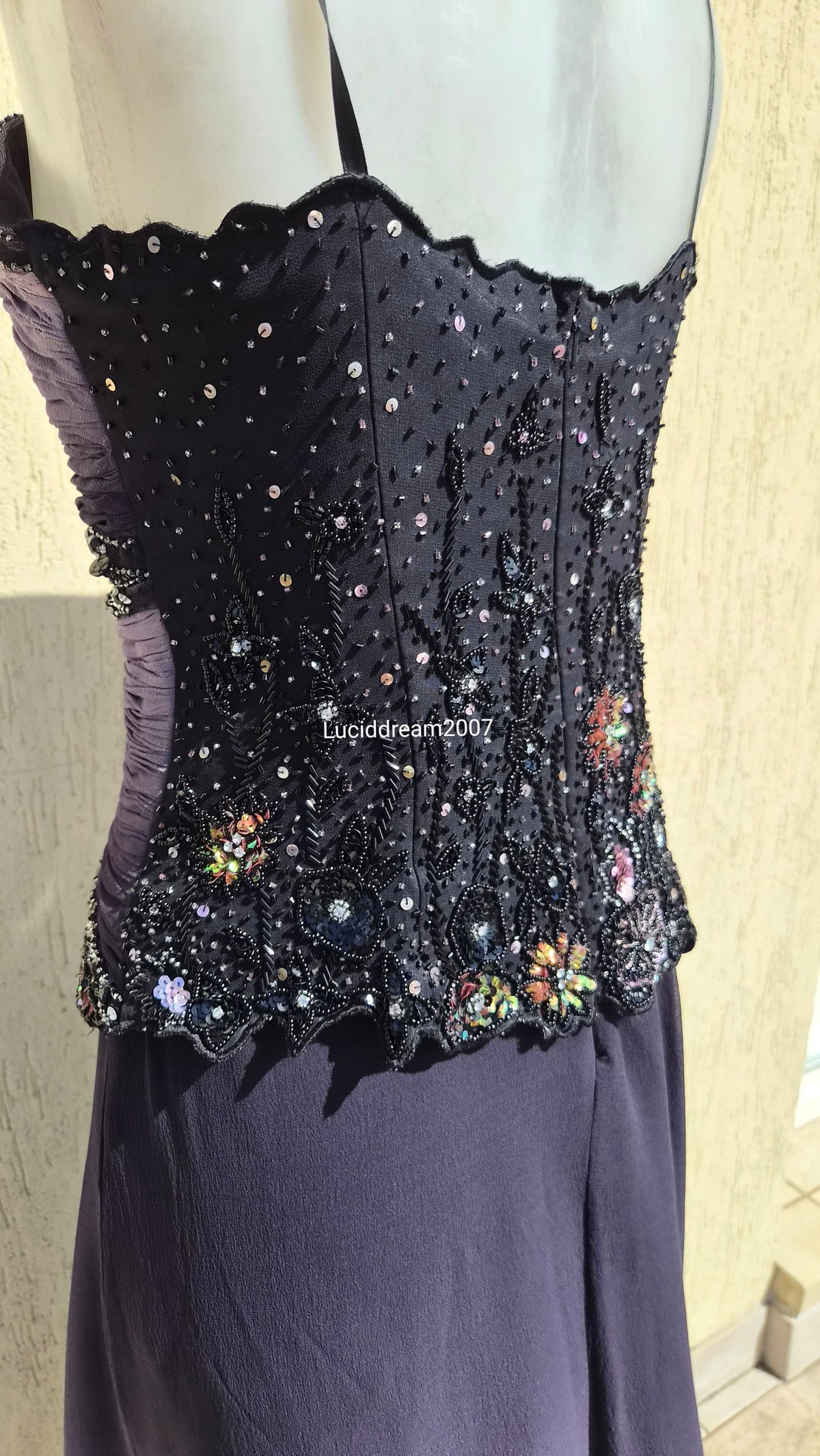 Robe dégradé de violets brodée