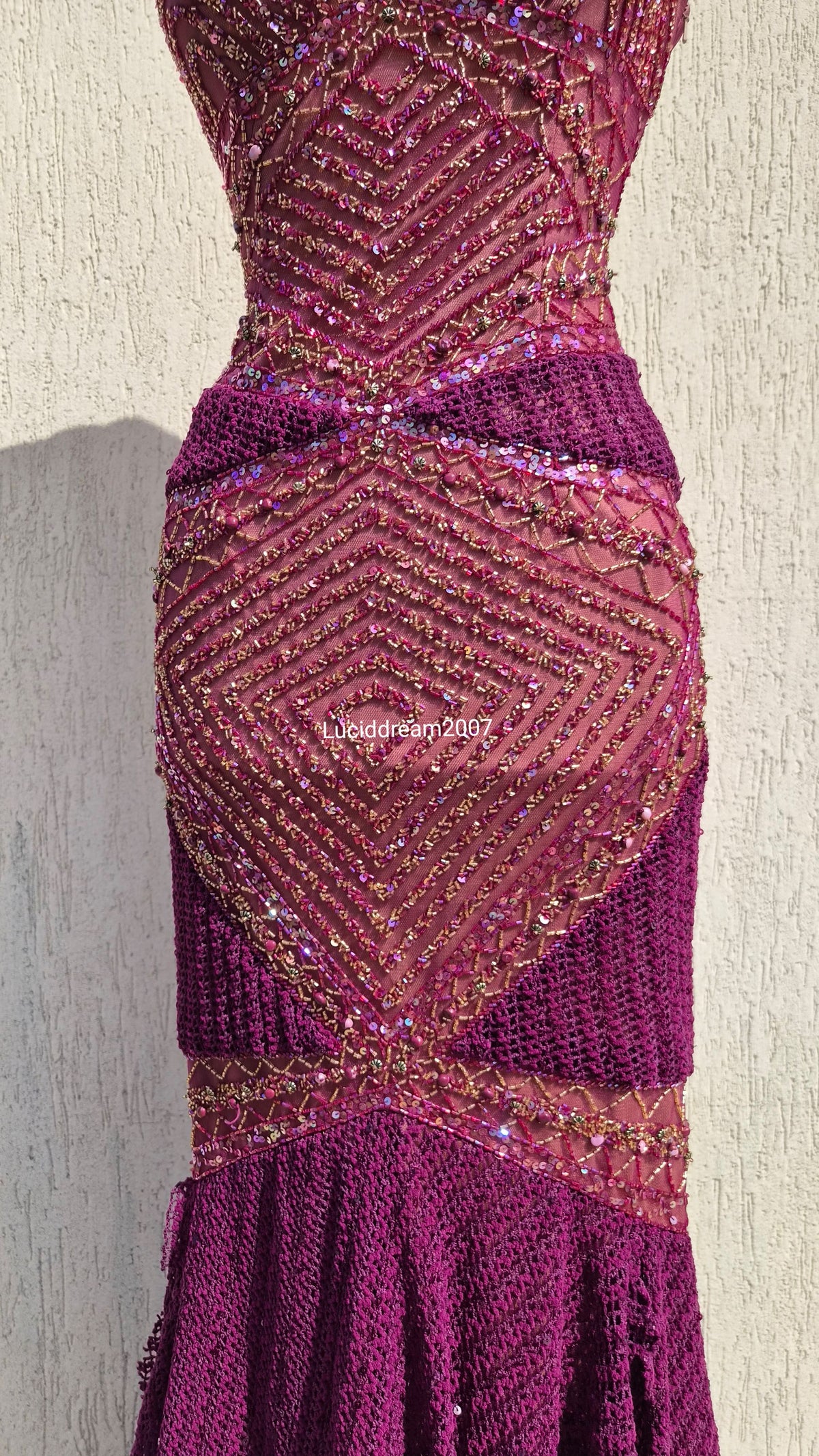 Robe avec crochet et broderies