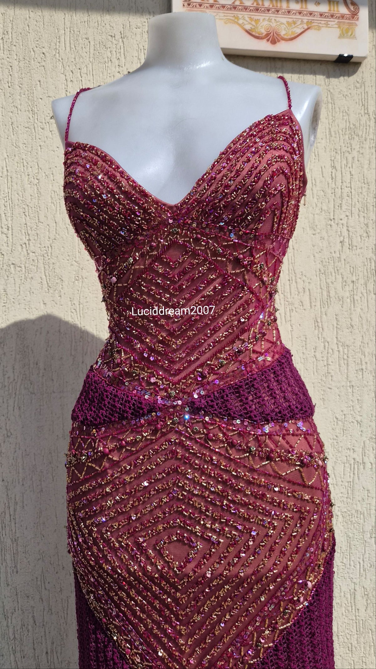 Robe avec crochet et broderies