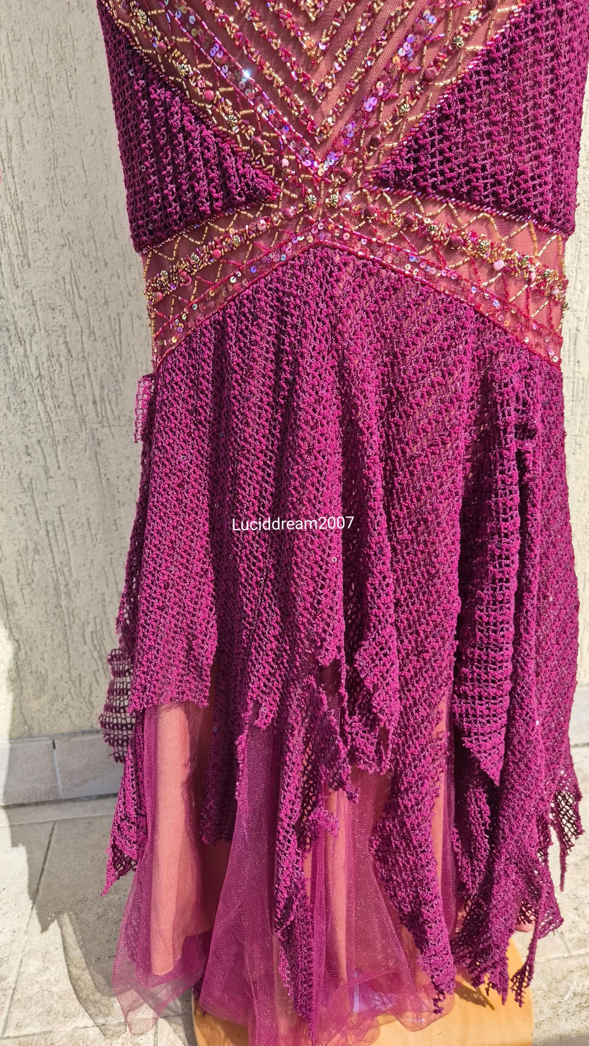 Robe avec crochet et broderies