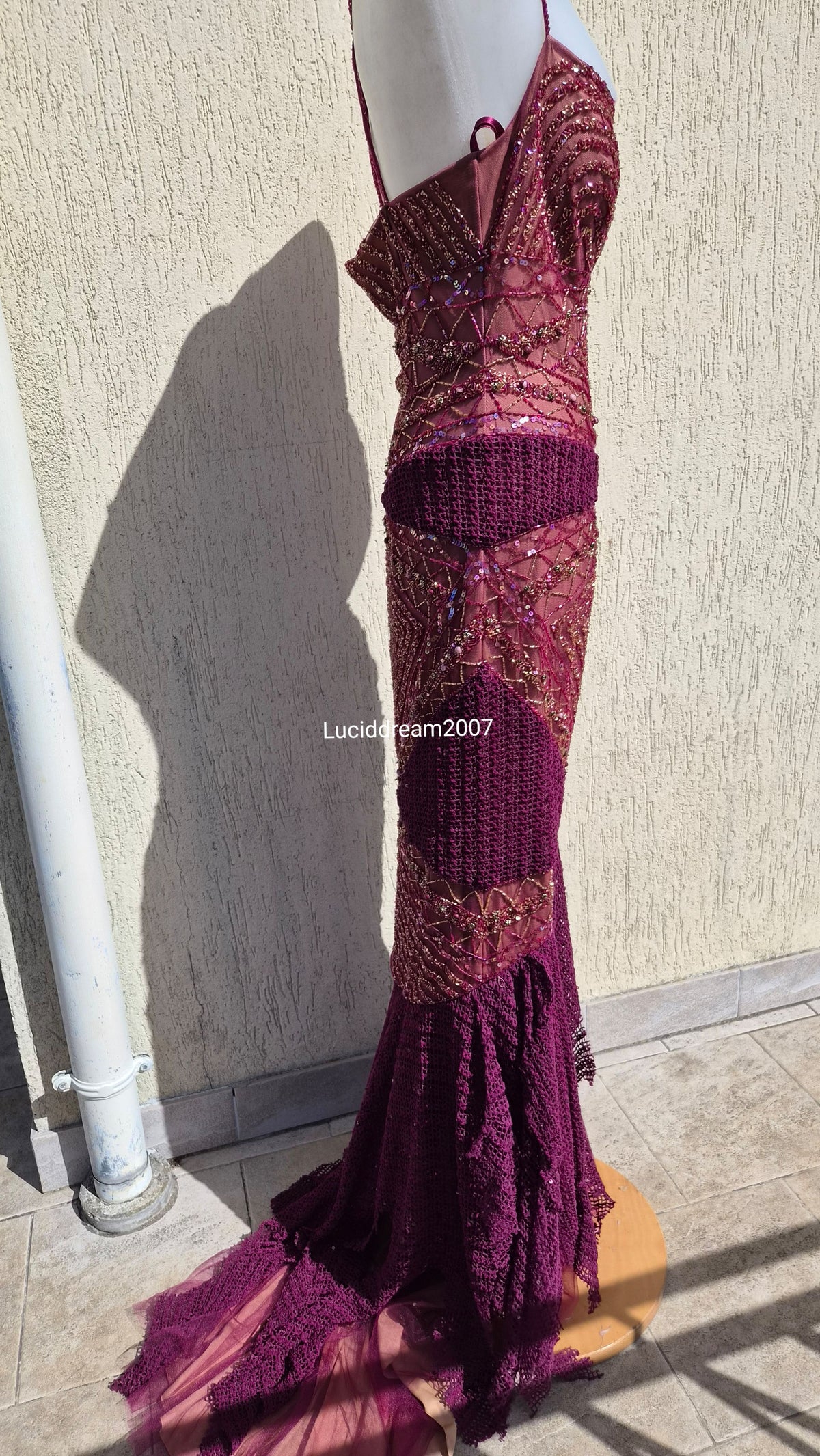 Robe avec crochet et broderies