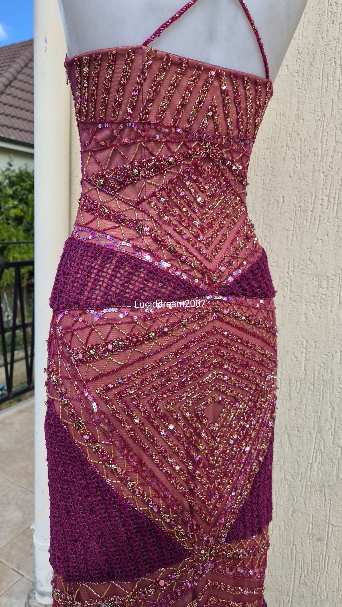 Robe avec crochet et broderies