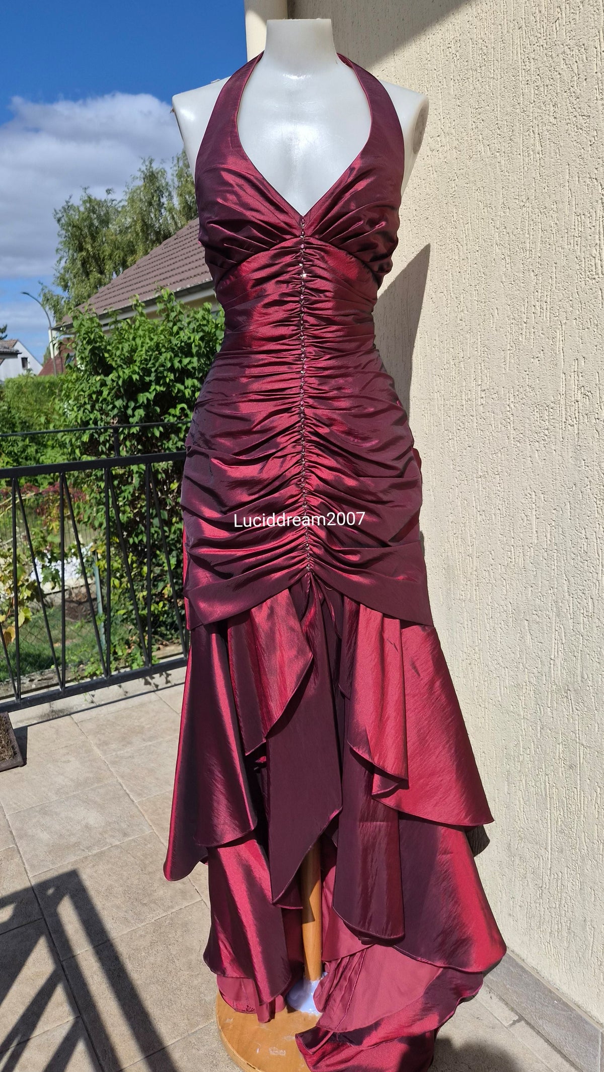 Burgundy taffeta backless dress