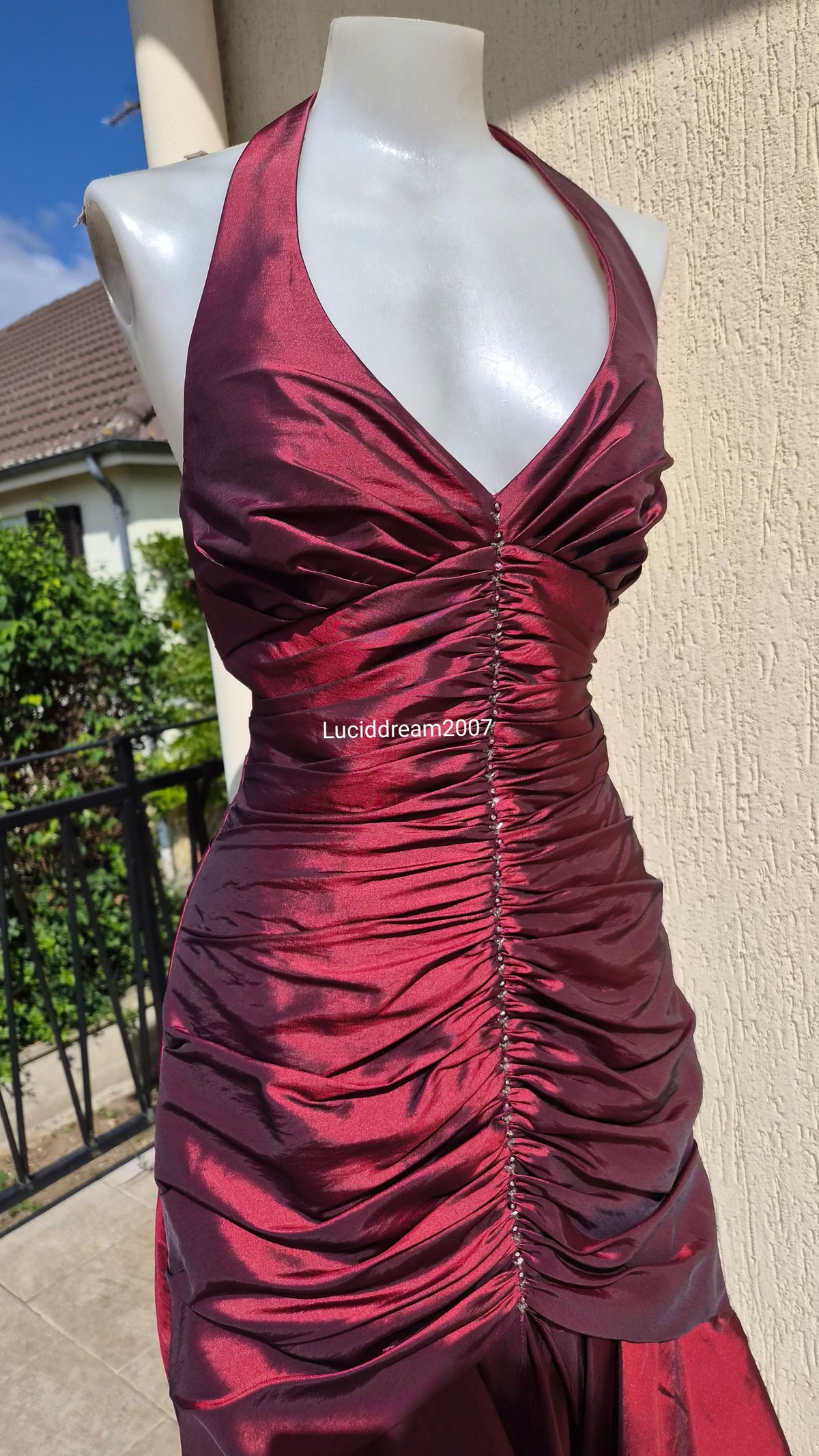 Burgundy taffeta backless dress