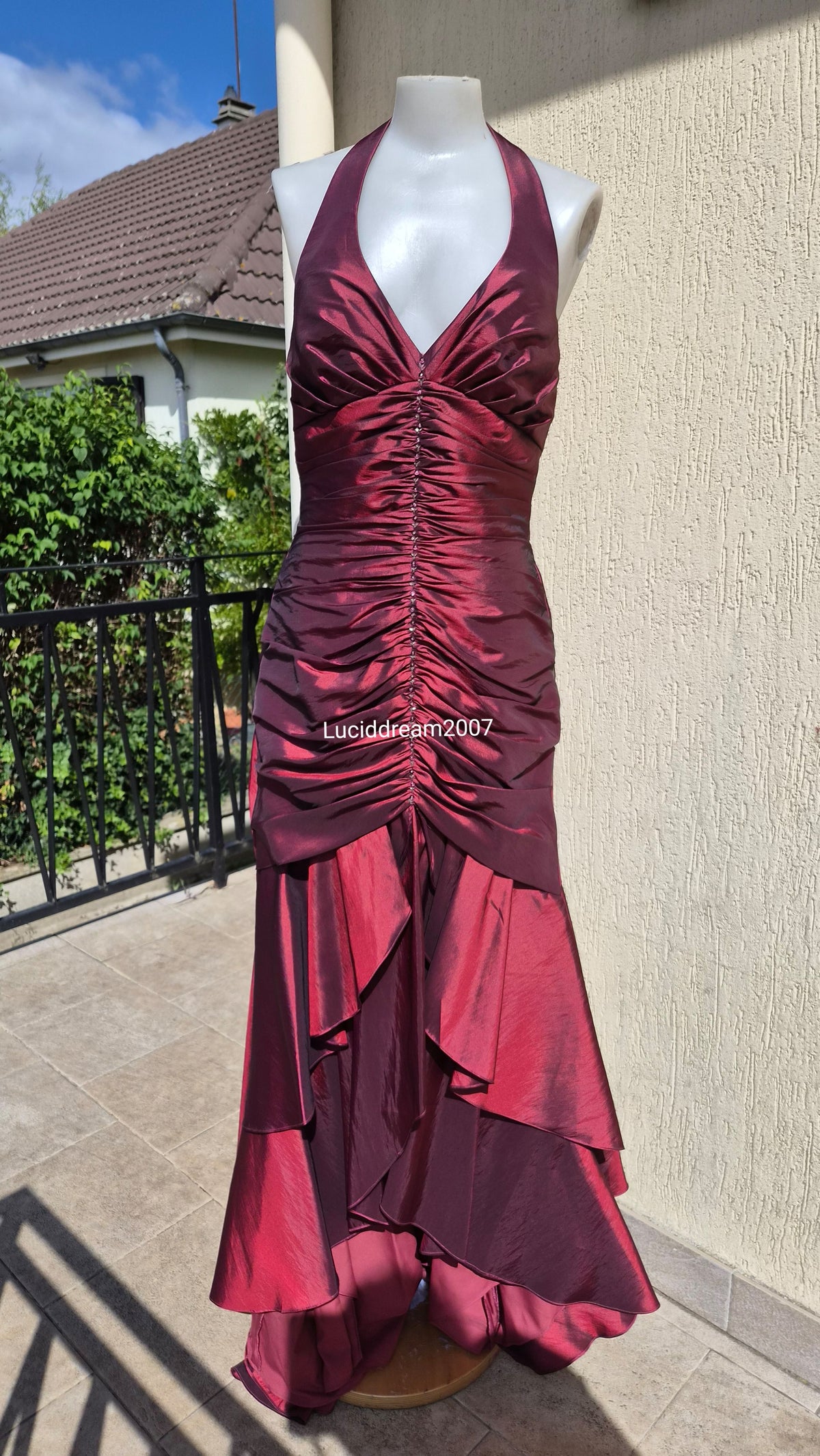Burgundy taffeta backless dress