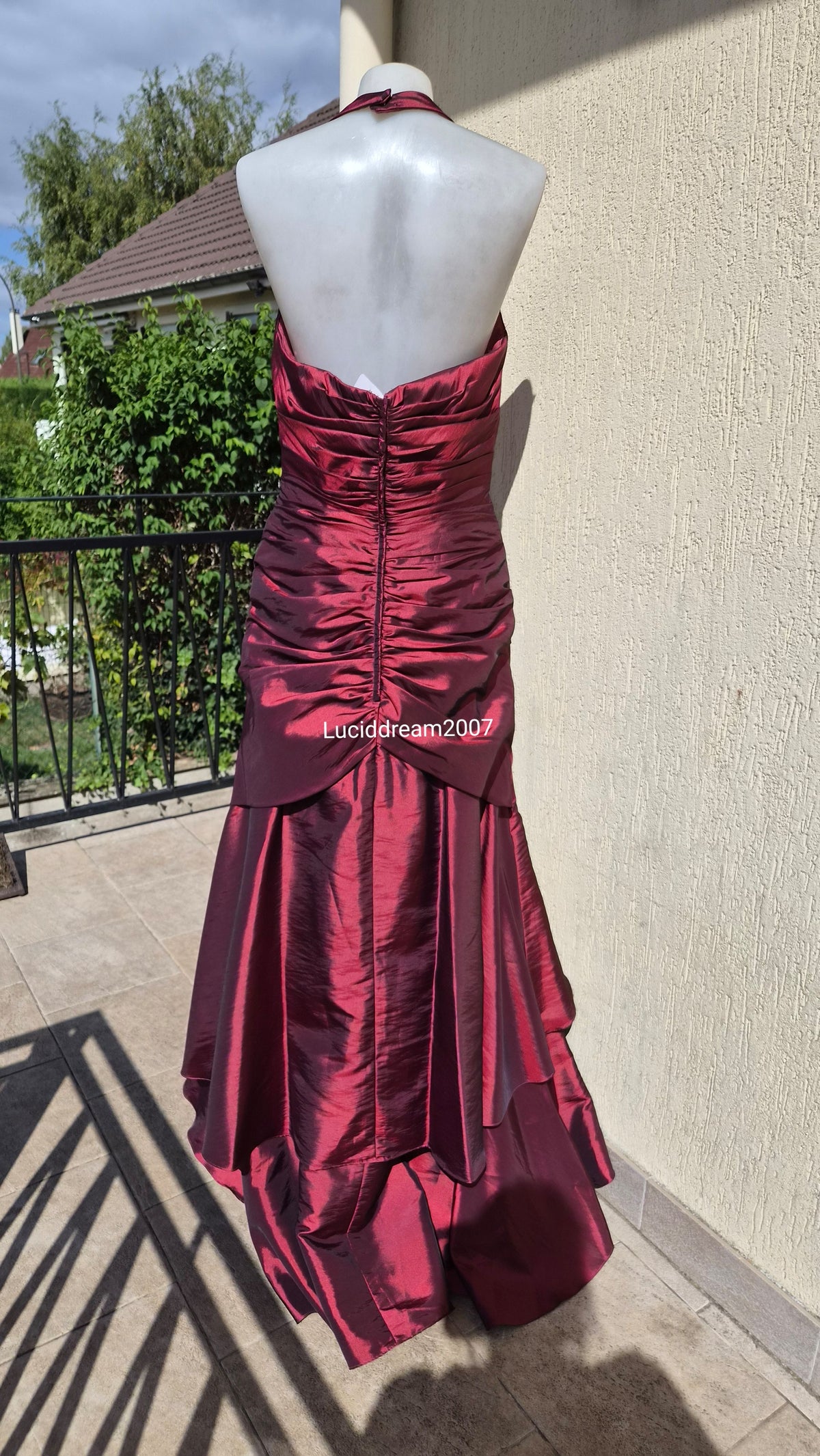 Burgundy taffeta backless dress