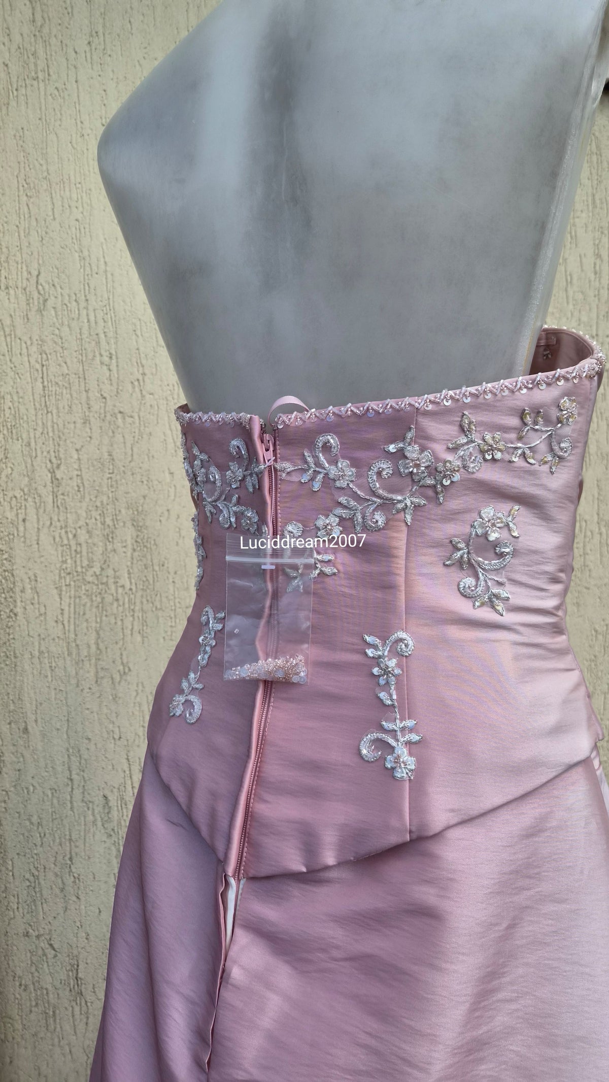 Robe en Taffetas rose avec sacoche