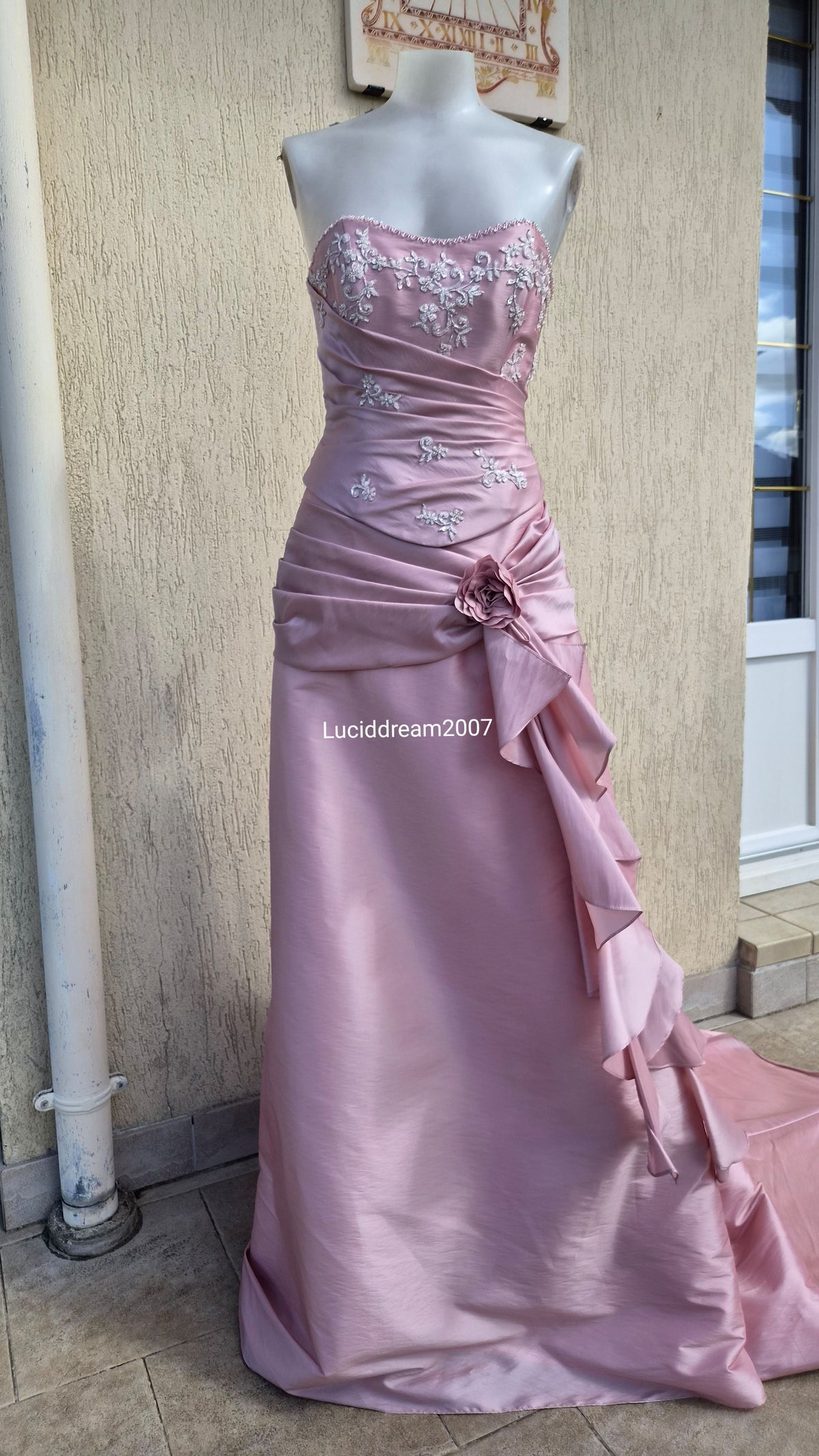 Robe en Taffetas rose avec sacoche