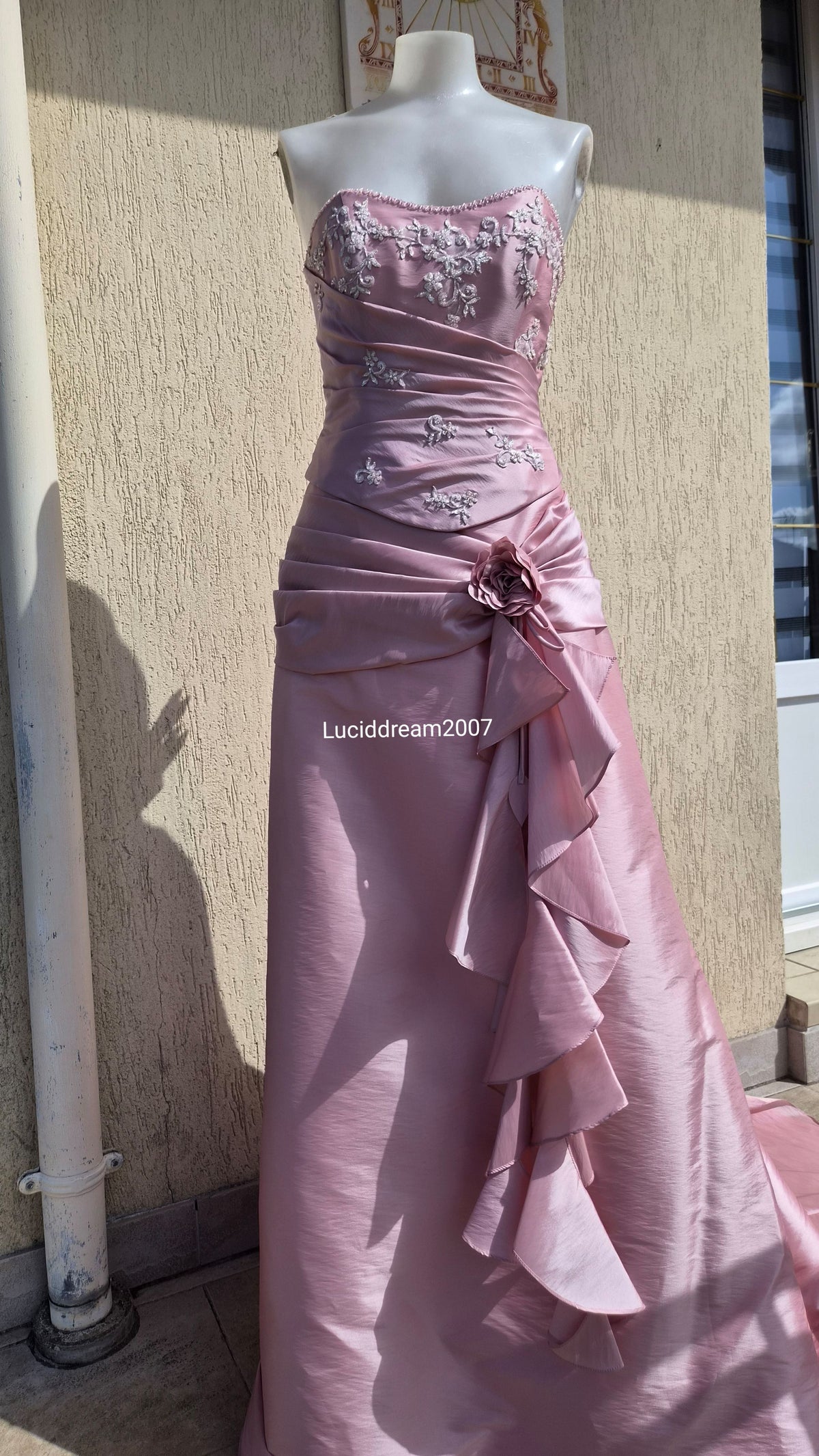 Robe en Taffetas rose avec sacoche