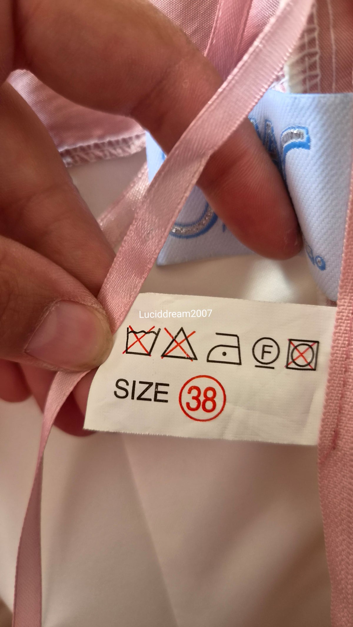 Robe en Taffetas rose avec sacoche