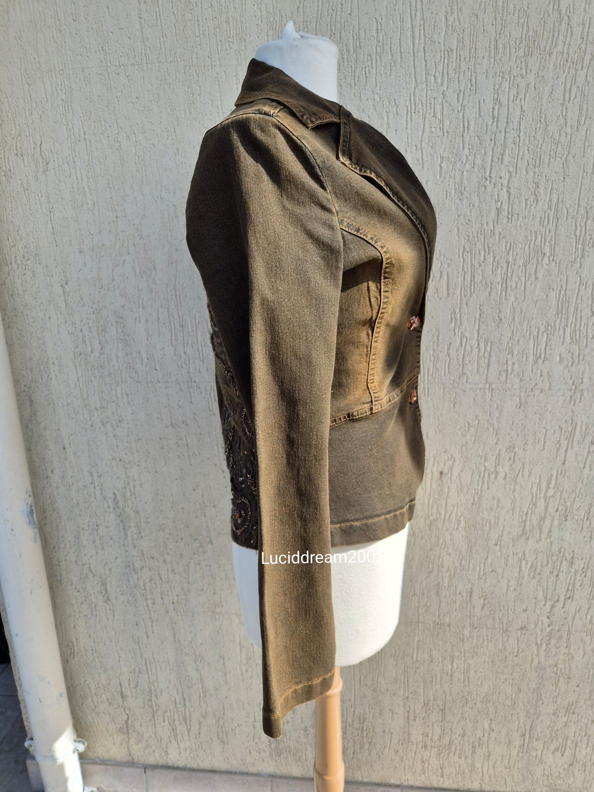 Embroidered denim jacket