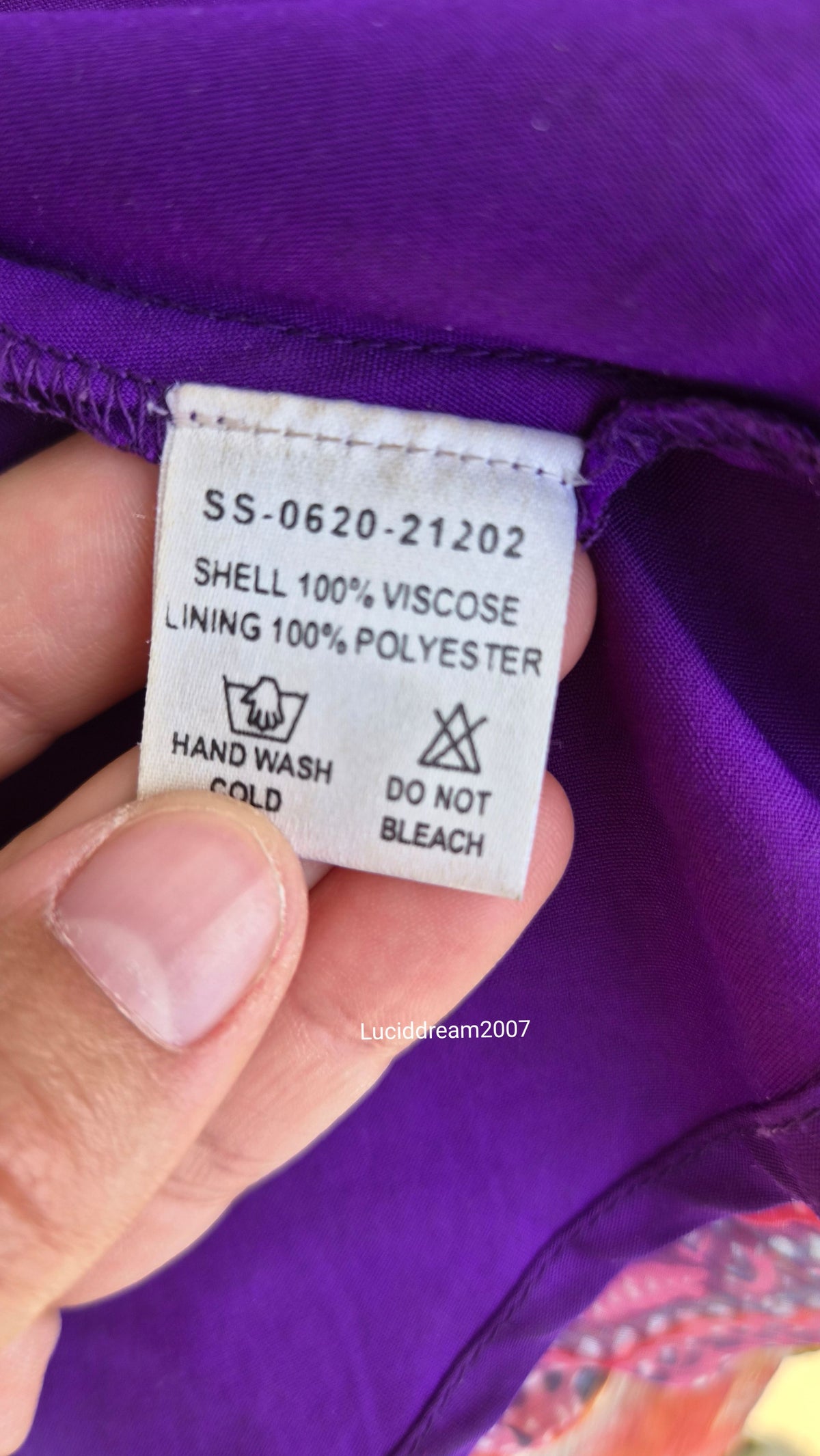 Jupe en voile brodé