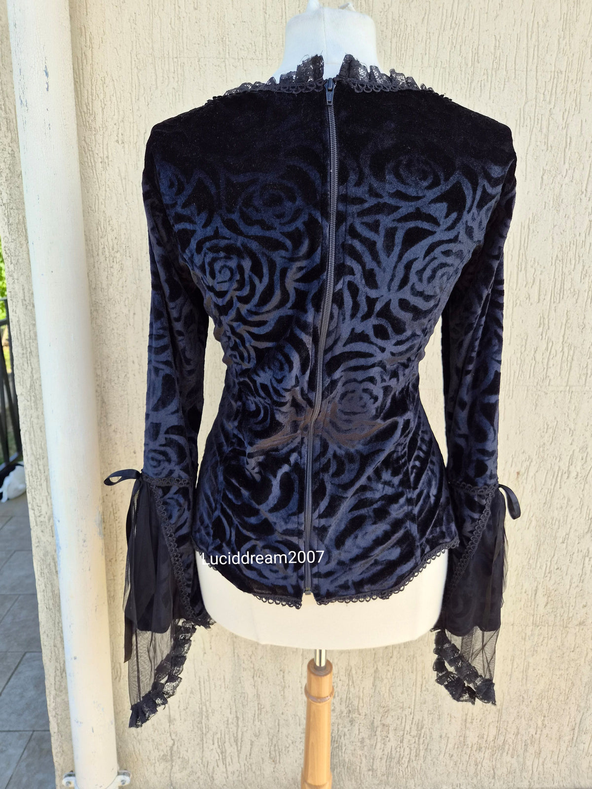 Haut en velours à laçage