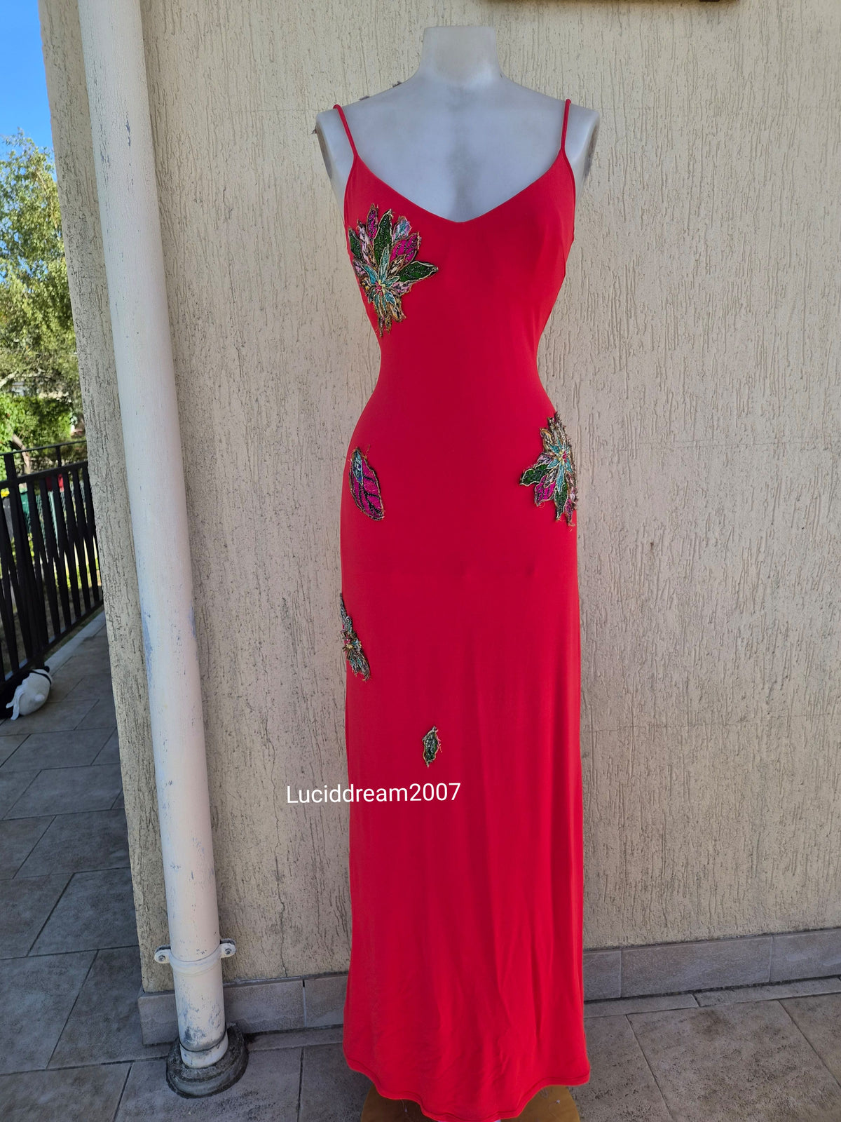 Robe brodée Marvel by La Perla