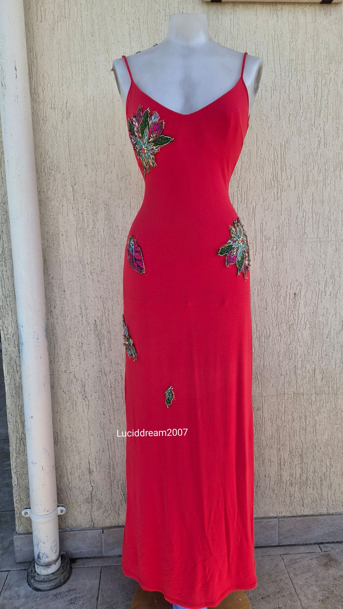 Robe brodée Marvel by La Perla