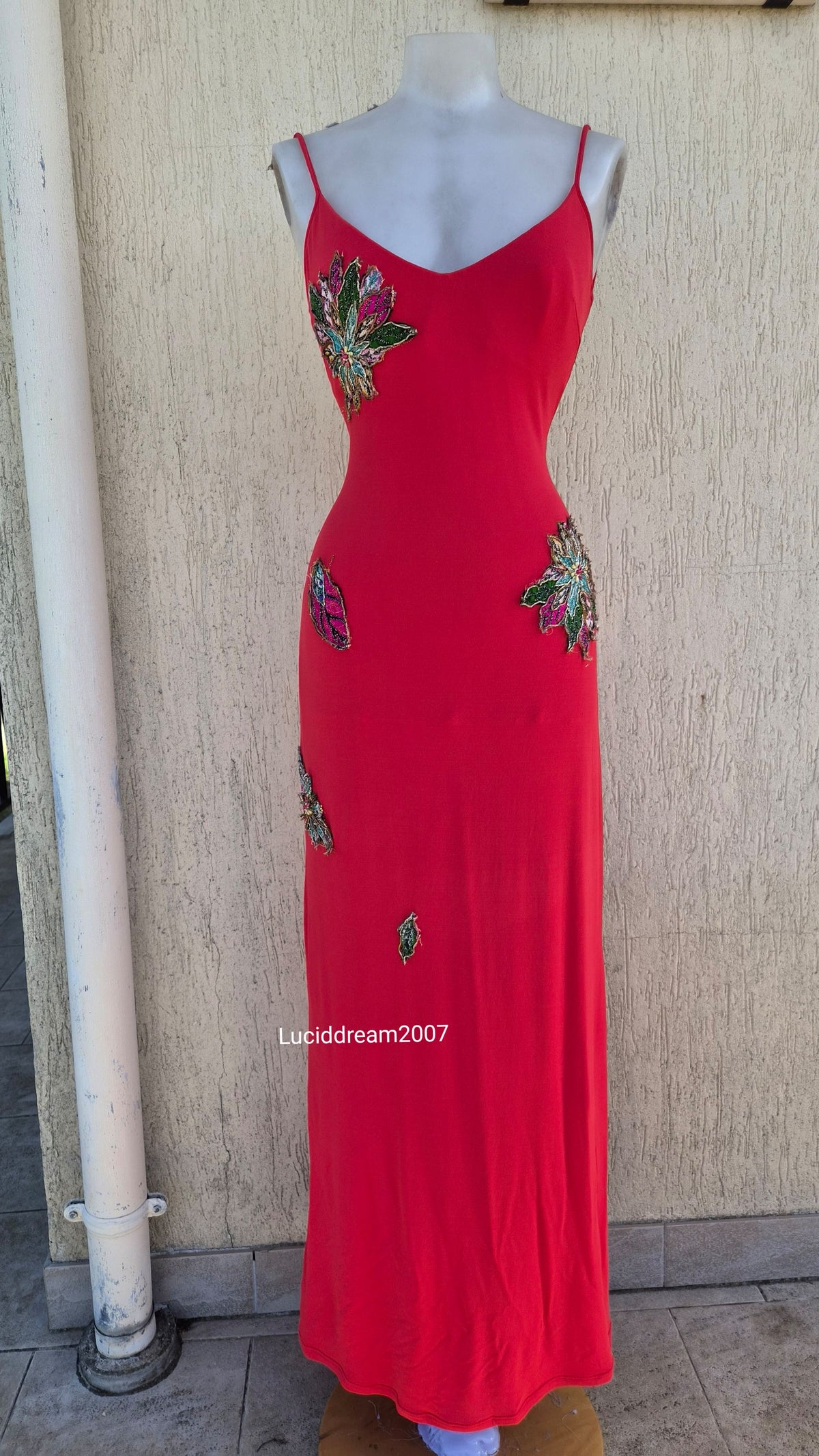 Robe brodée Marvel by La Perla