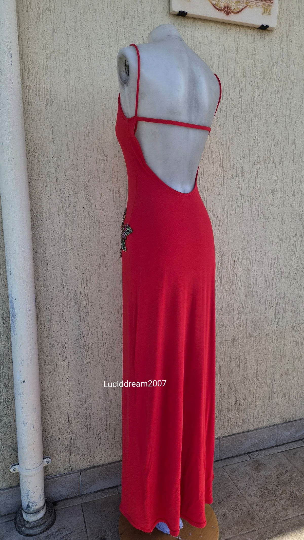 Robe brodée Marvel by La Perla