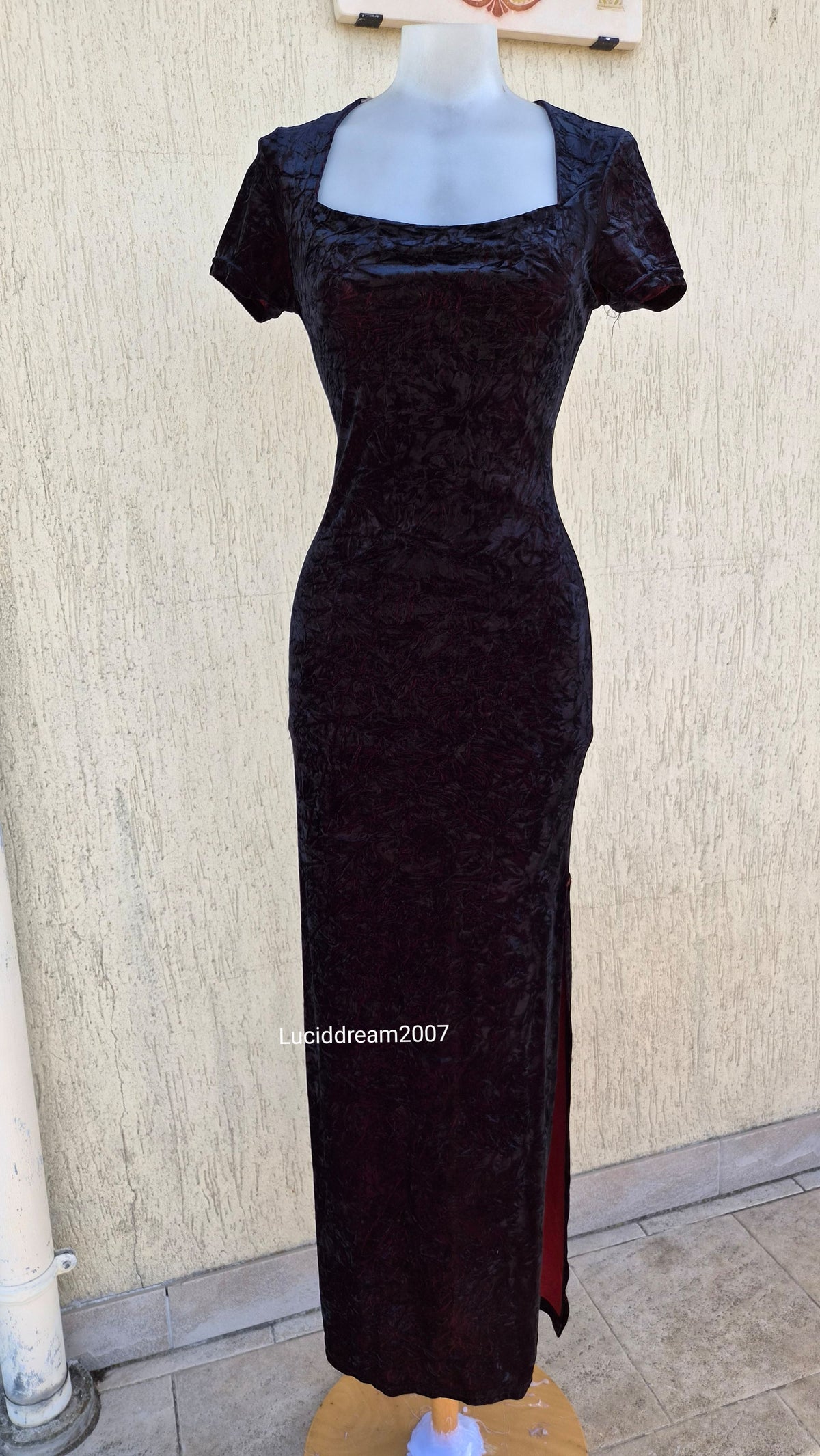 Black crushed velvet dress with burgundy highlights