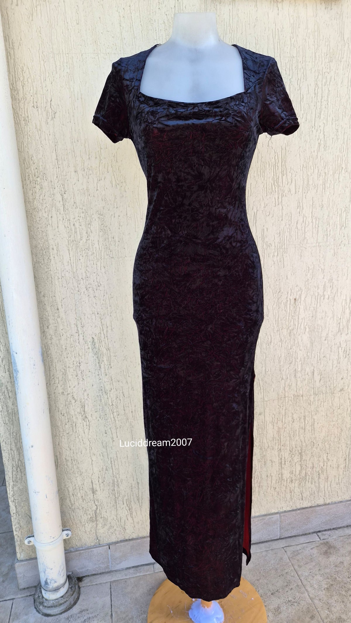 Black crushed velvet dress with burgundy highlights